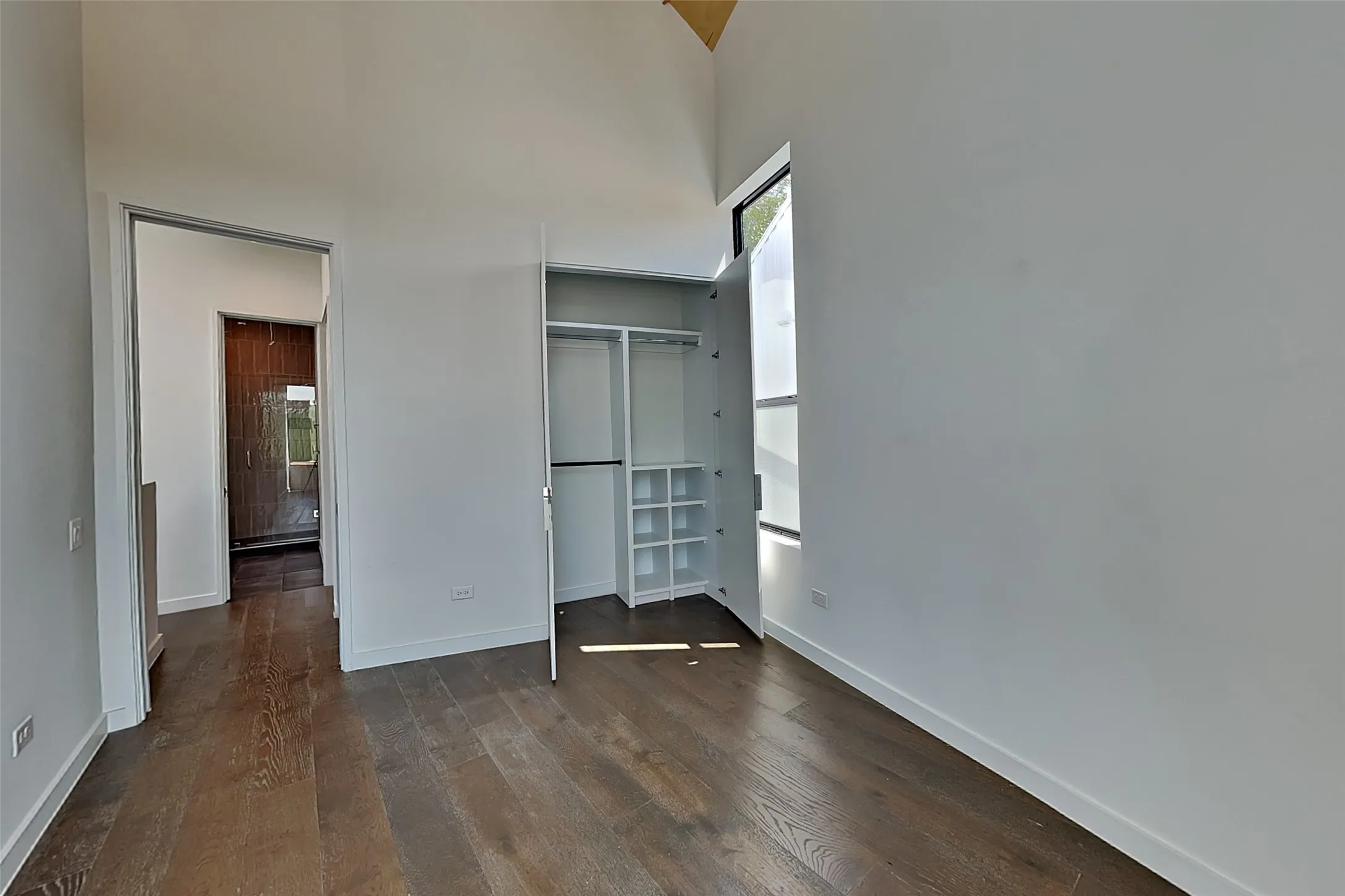 Single Family Residence For Rent in Dallas County , 904 Blackland Court, Dallas, Texas 75243, 2 Bedroom, 2 Bathroom, Garage spaces, 1,046 Sqft, built in 2021, mls#21352086, Real Estate Agent in Dallas, Homes For Rent in Dallas county, Homes For Rent in Dallas, Realtor in Dallas Texas, Real Estate Brokerage Independent Realty Texas, Luminita Cordes Realtor