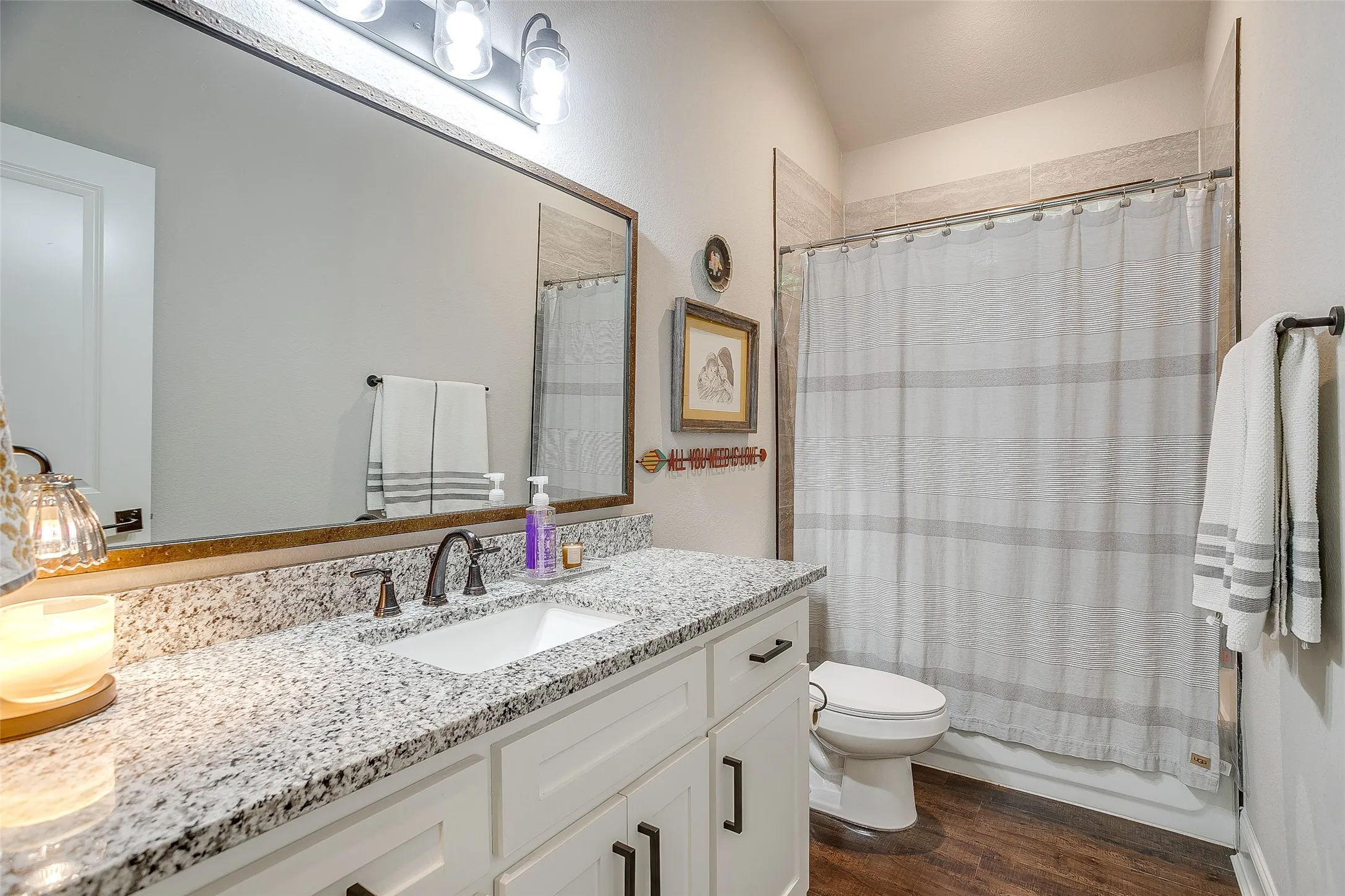 Single Family Residence For Sale in Ellis County , 114 Tuggle Street, Waxahachie, Texas 75165, 3 Bedroom, 2 Bathroom, Garage spaces, 1,511 Sqft, built in 2021, mls#21353351, Real Estate Agent in Waxahachie, Homes For Sale in Ellis county, Homes For Sale in Waxahachie, Realtor in Waxahachie Texas, Real Estate Brokerage Independent Realty Texas, Luminita Cordes Realtor
