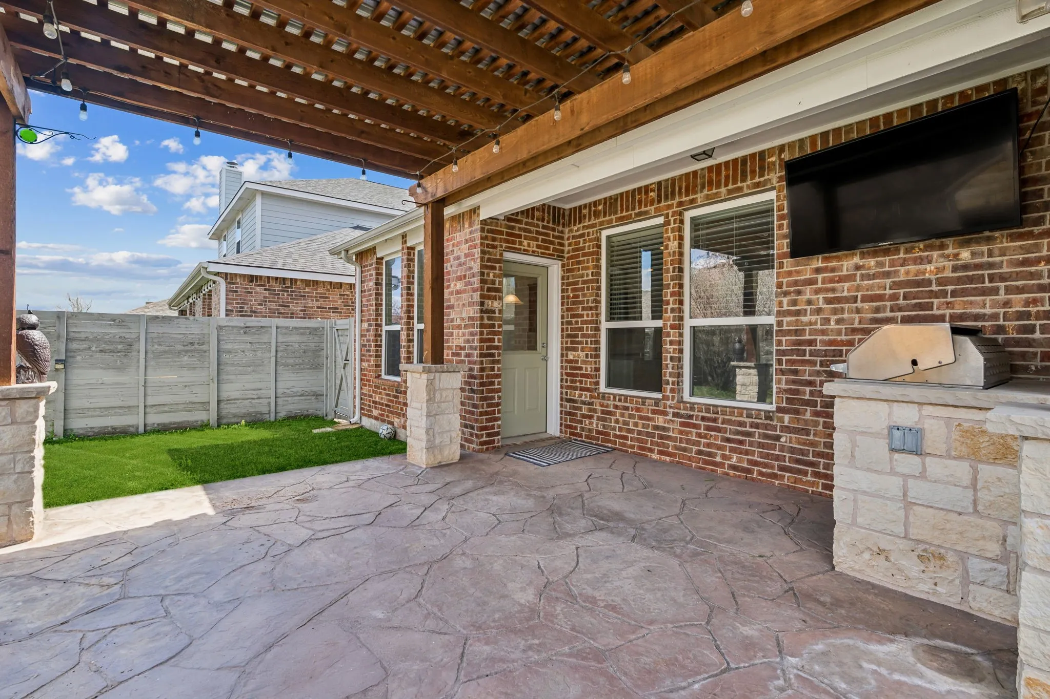Single Family Residence For Sale in Denton County , 1808 Kaiser Cove, Argyle, Texas 76226, 5 Bedroom, 3 Bathroom, 2 Garage spaces, 2,774 Sqft, built in 2015, mls#21352491, Real Estate Agent in Argyle, Homes For Sale in Denton county, Homes For Sale in Argyle, Realtor in Argyle Texas, Real Estate Brokerage Independent Realty Texas, Luminita Cordes Realtor
