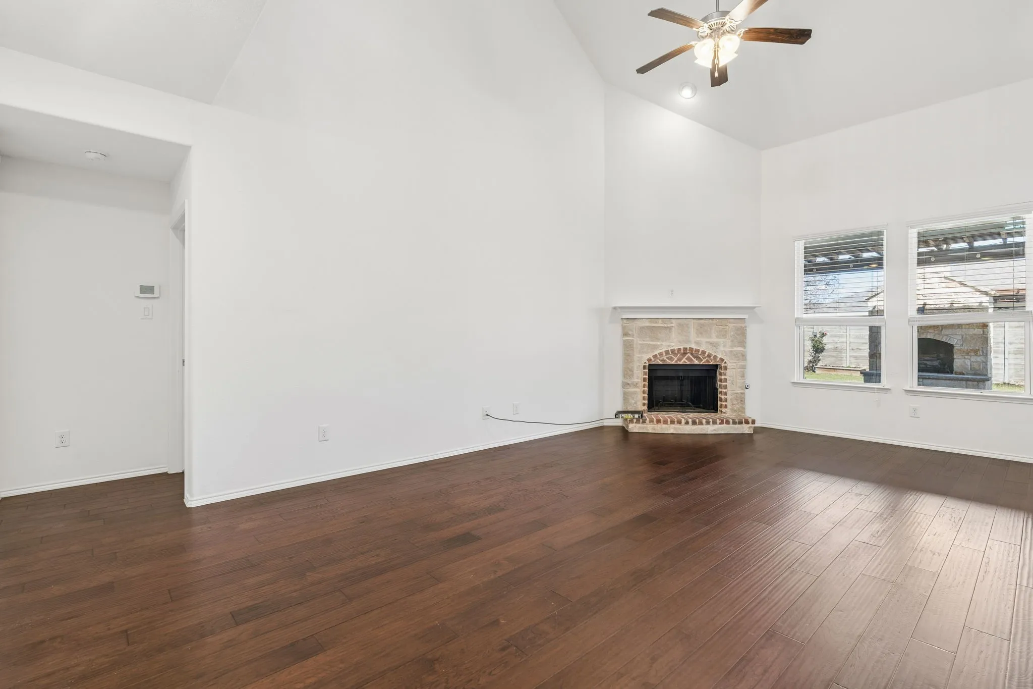 Single Family Residence For Sale in Denton County , 1808 Kaiser Cove, Argyle, Texas 76226, 5 Bedroom, 3 Bathroom, 2 Garage spaces, 2,774 Sqft, built in 2015, mls#21352491, Real Estate Agent in Argyle, Homes For Sale in Denton county, Homes For Sale in Argyle, Realtor in Argyle Texas, Real Estate Brokerage Independent Realty Texas, Luminita Cordes Realtor