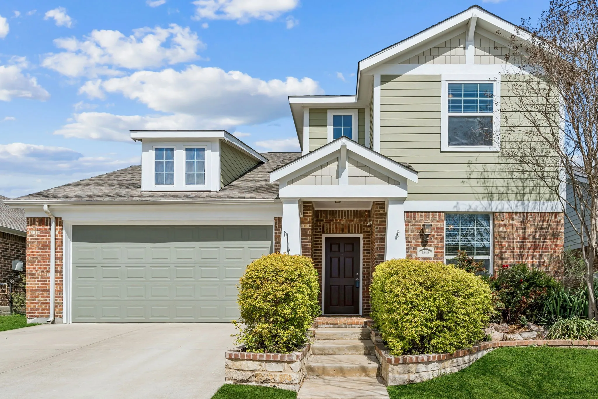 Single Family Residence For Sale in Denton County , 1808 Kaiser Cove, Argyle, Texas 76226, 5 Bedroom, 3 Bathroom, 2 Garage spaces, 2,774 Sqft, built in 2015, mls#21352491, Real Estate Agent in Argyle, Homes For Sale in Denton county, Homes For Sale in Argyle, Realtor in Argyle Texas, Real Estate Brokerage Independent Realty Texas, Luminita Cordes Realtor
