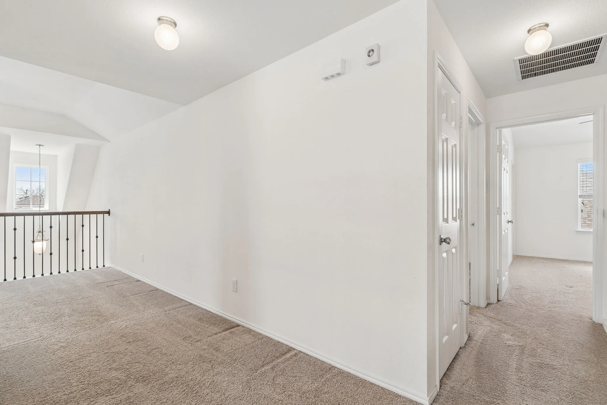 Single Family Residence For Sale in Denton County , 1808 Kaiser Cove, Argyle, Texas 76226, 5 Bedroom, 3 Bathroom, 2 Garage spaces, 2,774 Sqft, built in 2015, mls#21352491, Real Estate Agent in Argyle, Homes For Sale in Denton county, Homes For Sale in Argyle, Realtor in Argyle Texas, Real Estate Brokerage Independent Realty Texas, Luminita Cordes Realtor