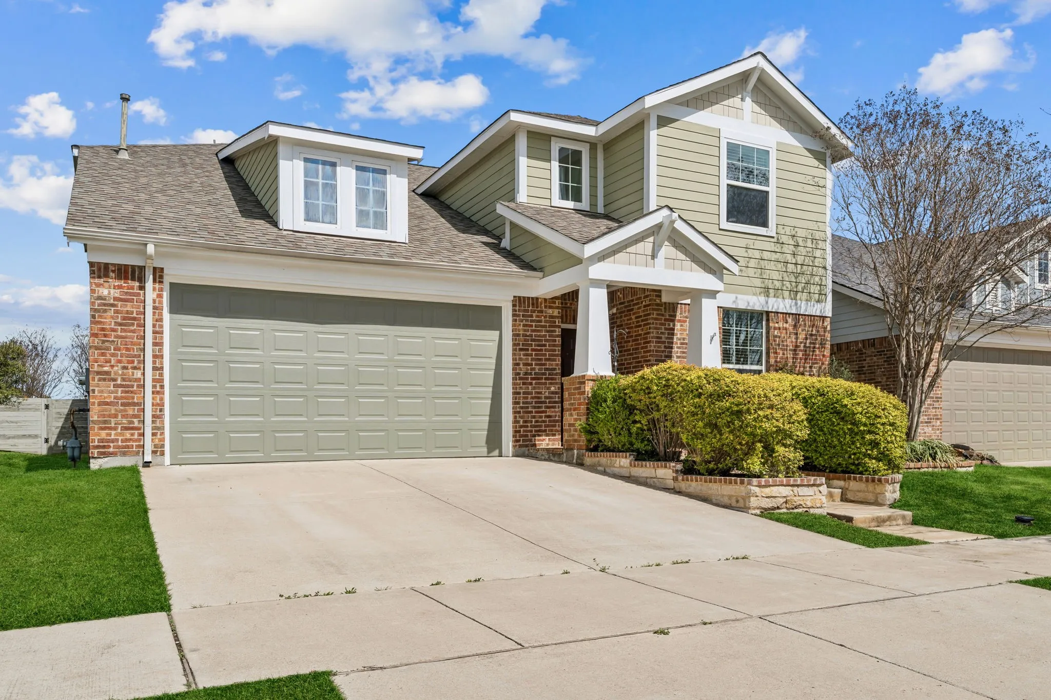 Single Family Residence For Sale in Denton County , 1808 Kaiser Cove, Argyle, Texas 76226, 5 Bedroom, 3 Bathroom, 2 Garage spaces, 2,774 Sqft, built in 2015, mls#21352491, Real Estate Agent in Argyle, Homes For Sale in Denton county, Homes For Sale in Argyle, Realtor in Argyle Texas, Real Estate Brokerage Independent Realty Texas, Luminita Cordes Realtor