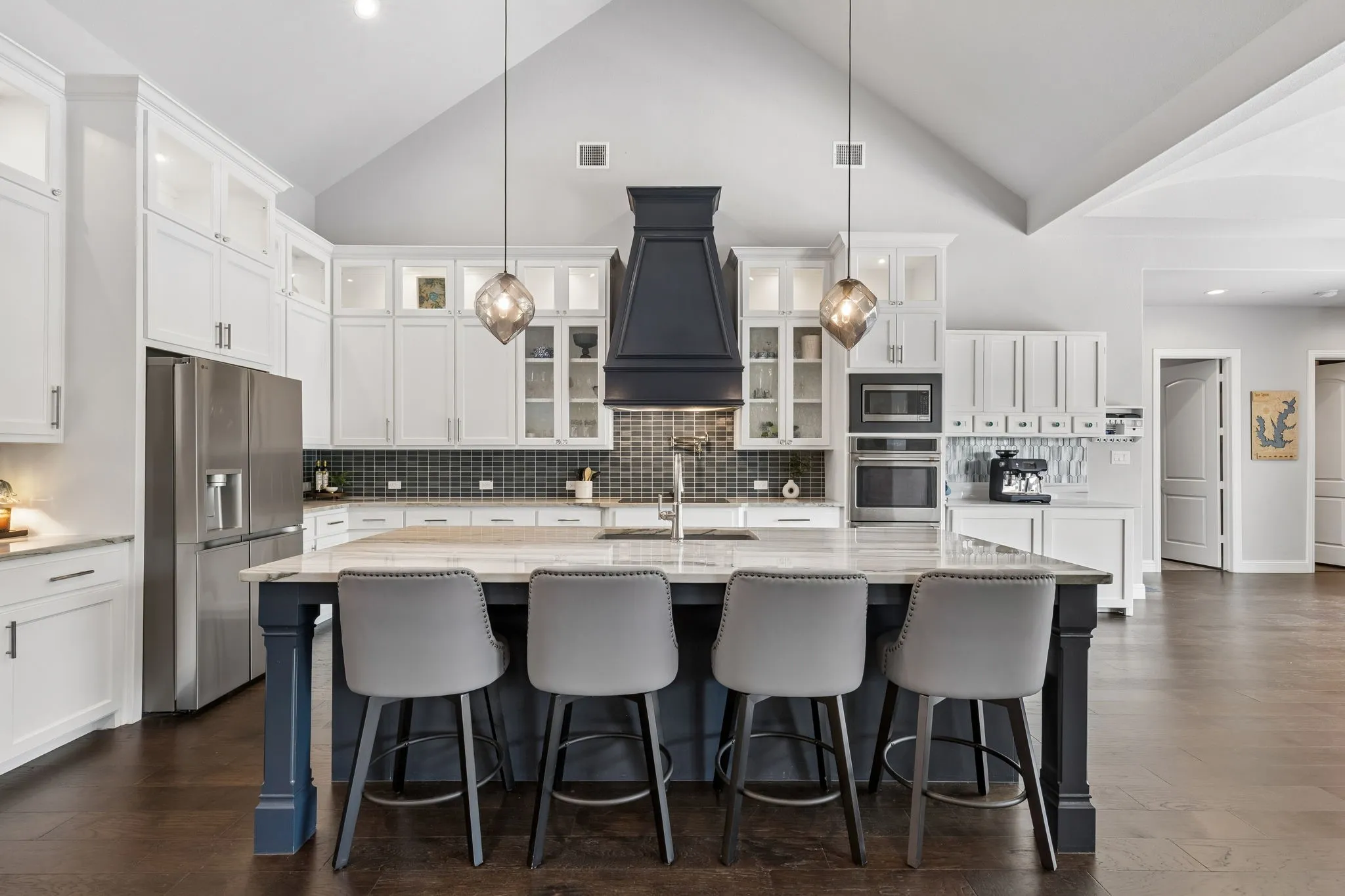 Large Island with Quartzite Countertops