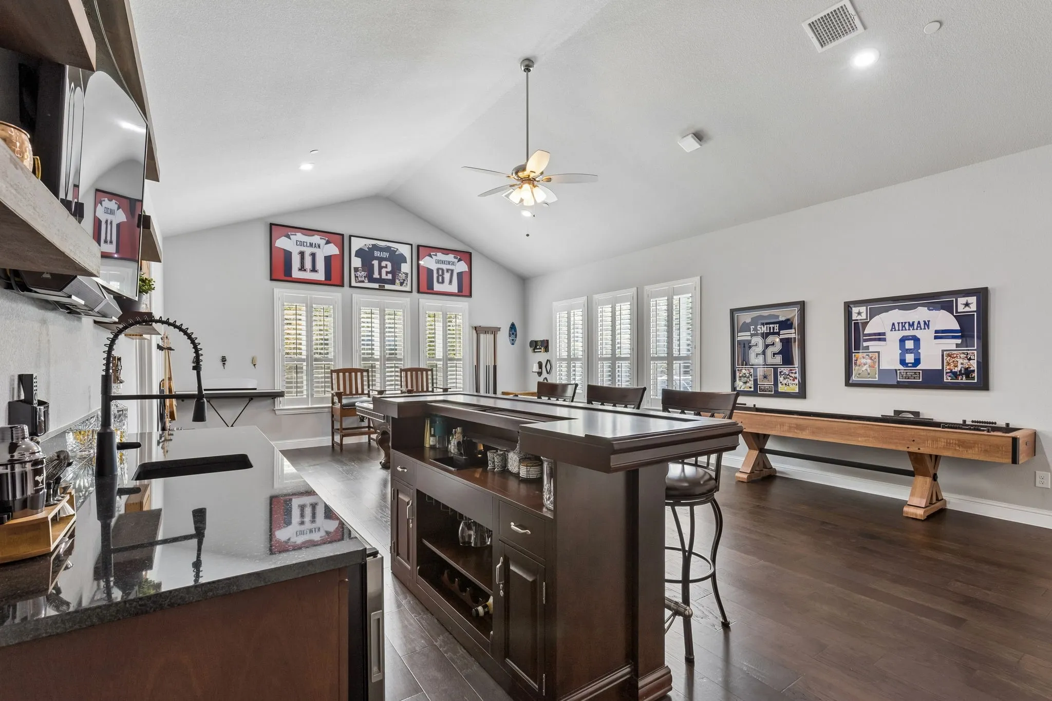 Wet Bar in Game Room