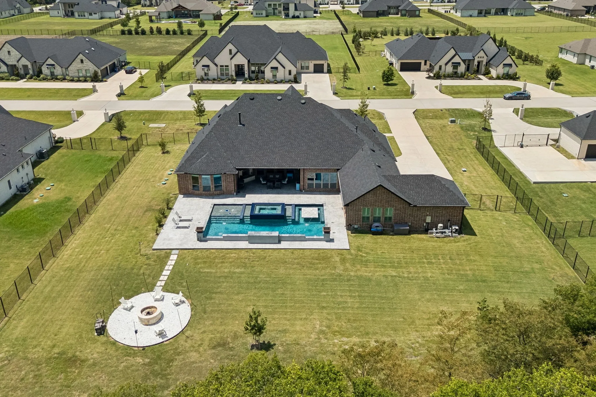 Single Family Residence For Sale in Collin County , 1326 Kitchens Drive, Lucas, Texas 75002, 4 Bedroom, 5 Bathroom, 3 Garage spaces, 4,919 Sqft, built in 2022, mls#21352652, Real Estate Agent in Lucas, Homes For Sale in Collin county, Homes For Sale in Lucas, Realtor in Lucas Texas, Real Estate Brokerage Independent Realty Texas, Luminita Cordes Realtor
