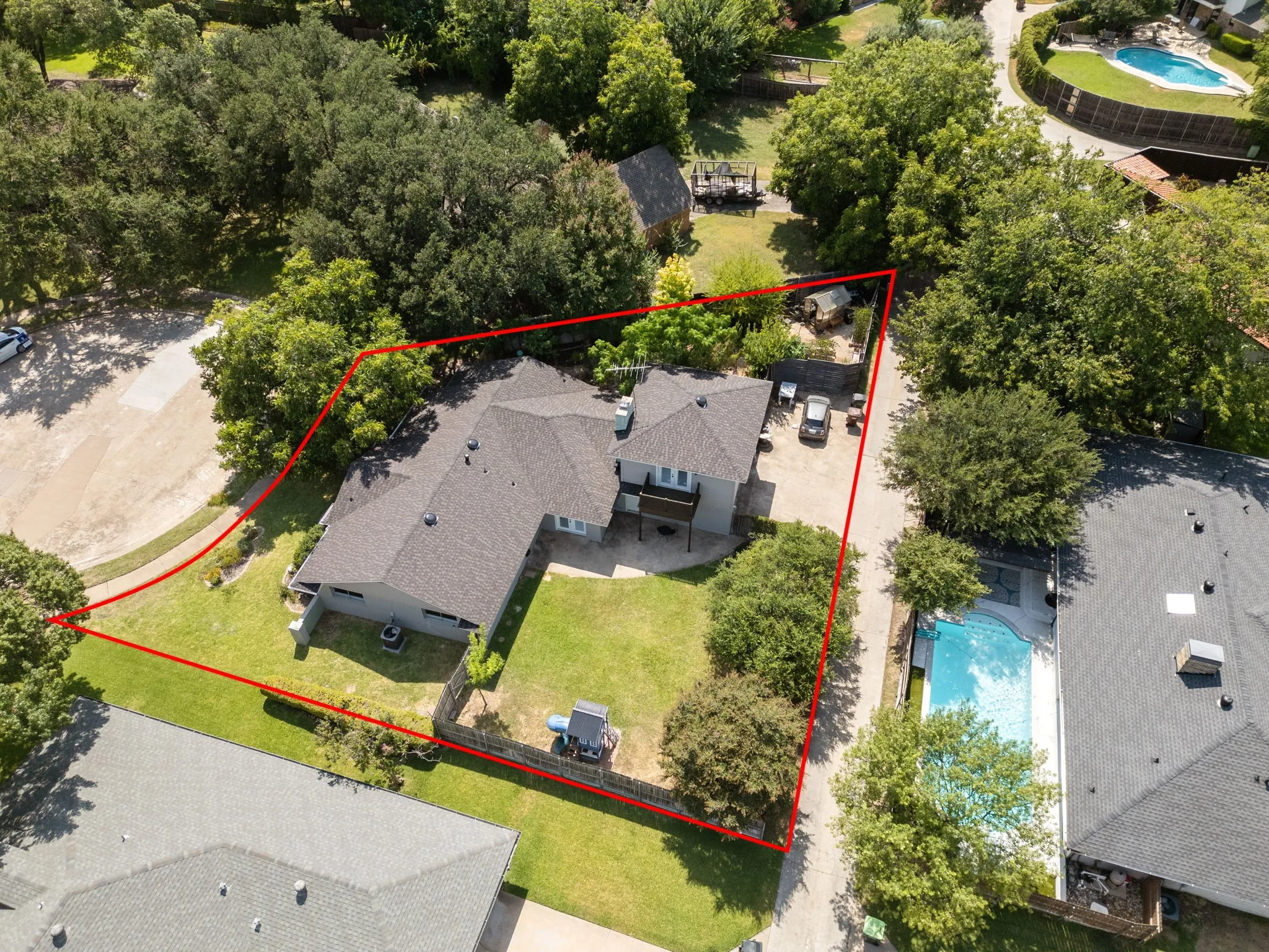 Single Family Residence For Sale in Collin County , 2629 Evans Court, Plano, Texas 75075, 4 Bedroom, 3 Bathroom, 2 Garage spaces, 2,460 Sqft, built in 1973, mls#21352113, Real Estate Agent in Plano, Homes For Sale in Collin county, Homes For Sale in Plano, Realtor in Plano Texas, Real Estate Brokerage Independent Realty Texas, Luminita Cordes Realtor