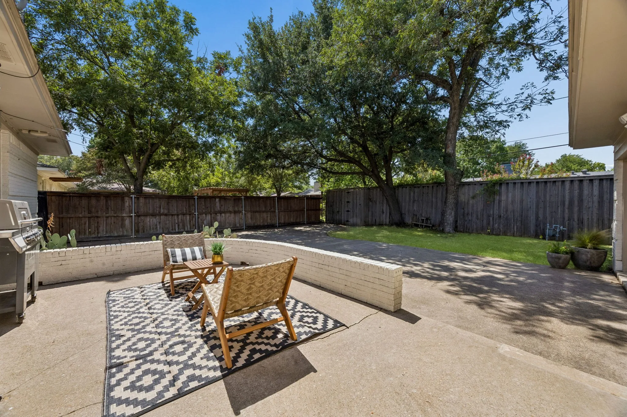 Single Family Residence For Sale in Dallas County , 7223 Edgerton Drive, Dallas, Texas 75231, 3 Bedroom, 2 Bathroom, 2 Garage spaces, 1,855 Sqft, built in 1954, mls#21352374, Real Estate Agent in Dallas, Homes For Sale in Dallas county, Homes For Sale in Dallas, Realtor in Dallas Texas, Real Estate Brokerage Independent Realty Texas, Luminita Cordes Realtor