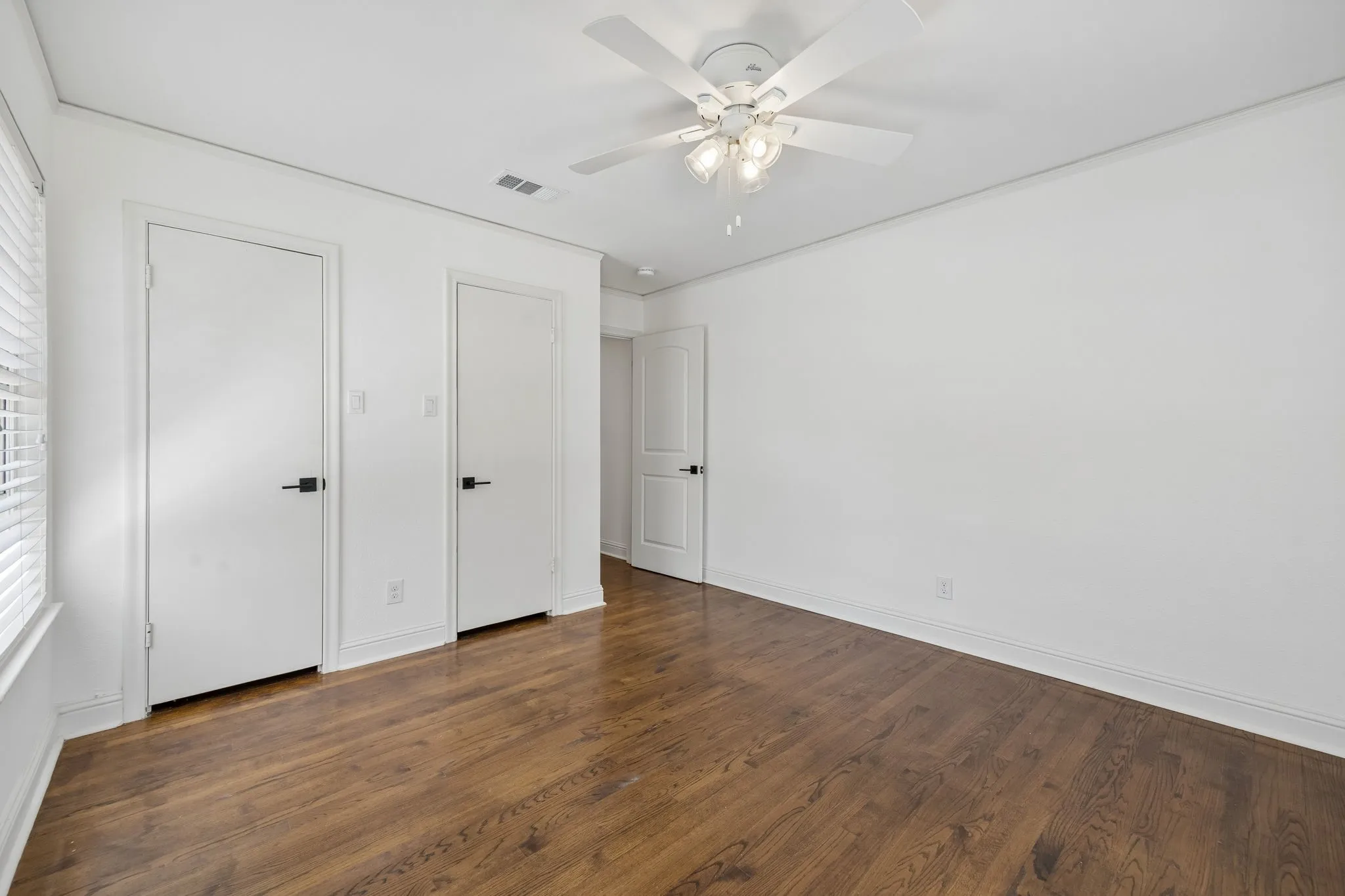 Single Family Residence For Sale in Dallas County , 7223 Edgerton Drive, Dallas, Texas 75231, 3 Bedroom, 2 Bathroom, 2 Garage spaces, 1,855 Sqft, built in 1954, mls#21352374, Real Estate Agent in Dallas, Homes For Sale in Dallas county, Homes For Sale in Dallas, Realtor in Dallas Texas, Real Estate Brokerage Independent Realty Texas, Luminita Cordes Realtor