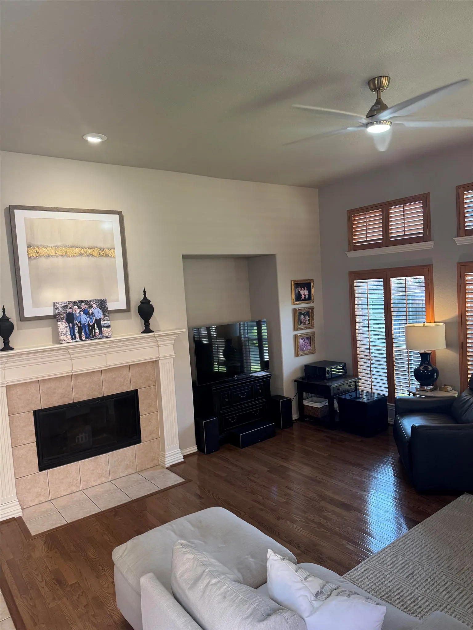 Single Family Residence For Sale in Denton County , 4060 Guadalupe Lane, Frisco, Texas 75034, 3 Bedroom, 2 Bathroom, 2 Garage spaces, 1,906 Sqft, built in 2000, mls#21349300, Real Estate Agent in Frisco, Homes For Sale in Denton county, Homes For Sale in Frisco, Realtor in Frisco Texas, Real Estate Brokerage Independent Realty Texas, Luminita Cordes Realtor