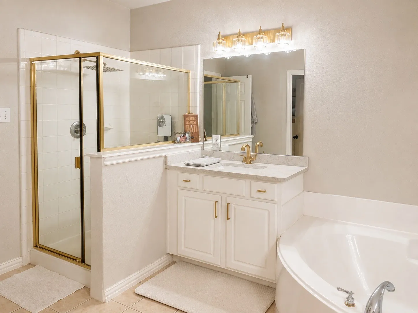 Single Family Residence For Sale in Denton County , 4060 Guadalupe Lane, Frisco, Texas 75034, 3 Bedroom, 2 Bathroom, 2 Garage spaces, 1,906 Sqft, built in 2000, mls#21349300, Real Estate Agent in Frisco, Homes For Sale in Denton county, Homes For Sale in Frisco, Realtor in Frisco Texas, Real Estate Brokerage Independent Realty Texas, Luminita Cordes Realtor