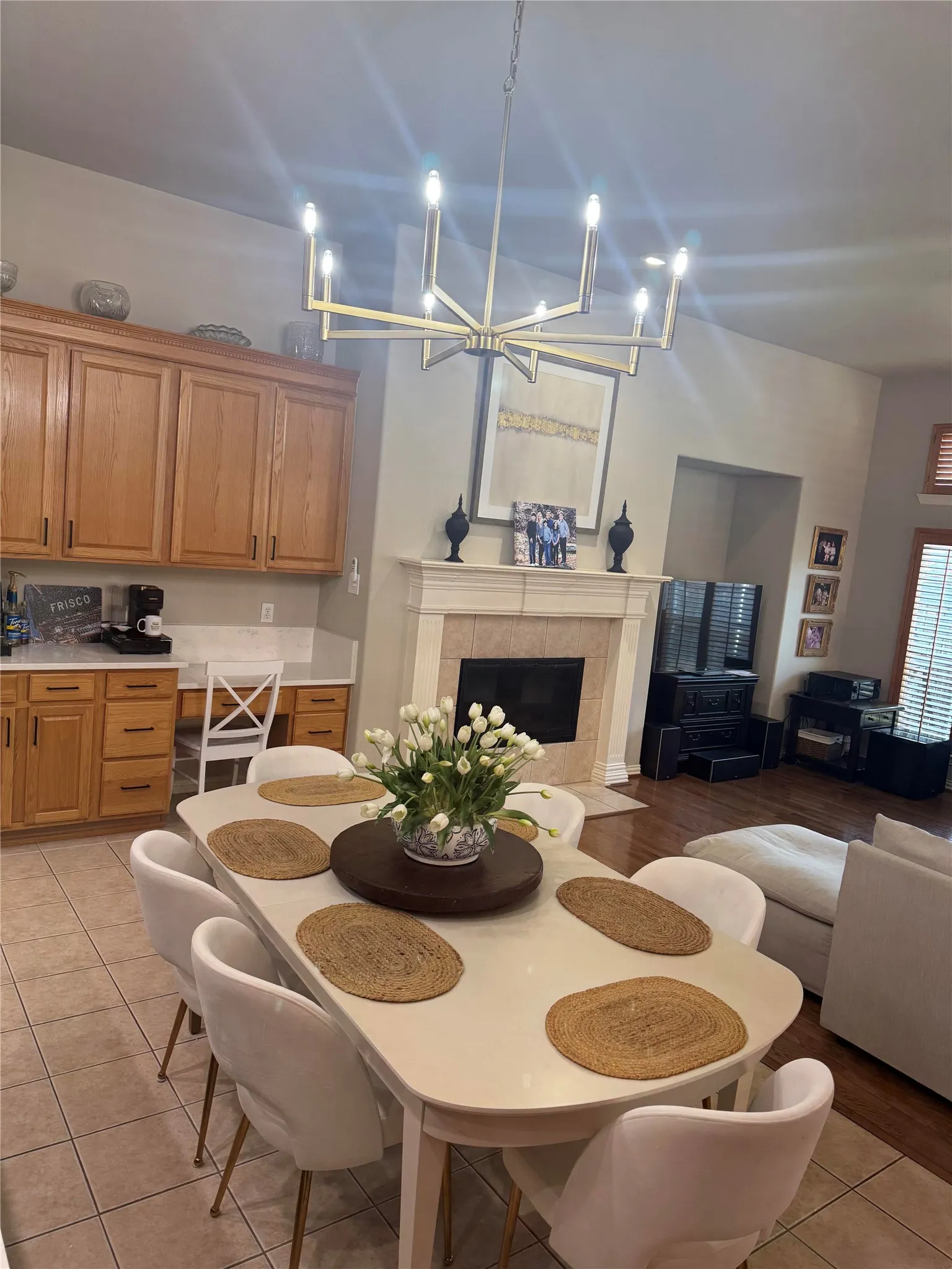 Single Family Residence For Sale in Denton County , 4060 Guadalupe Lane, Frisco, Texas 75034, 3 Bedroom, 2 Bathroom, 2 Garage spaces, 1,906 Sqft, built in 2000, mls#21349300, Real Estate Agent in Frisco, Homes For Sale in Denton county, Homes For Sale in Frisco, Realtor in Frisco Texas, Real Estate Brokerage Independent Realty Texas, Luminita Cordes Realtor