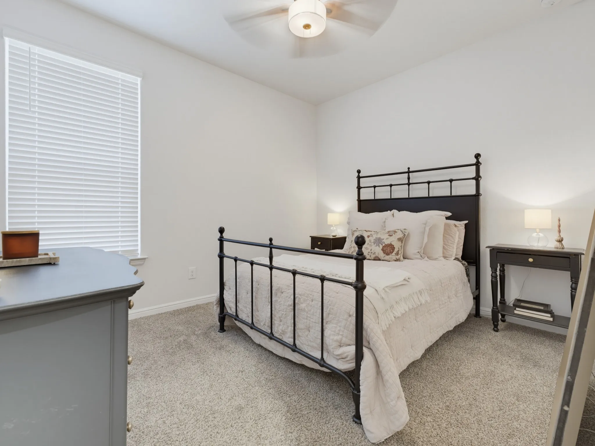 Single Family Residence For Sale in Wise County , 156 Waterbend Cove, Boyd, Texas 76023, 3 Bedroom, 2 Bathroom, 2 Garage spaces, 1,444 Sqft, built in 2022, mls#21349390, Real Estate Agent in Boyd, Homes For Sale in Wise county, Homes For Sale in Boyd, Realtor in Boyd Texas, Real Estate Brokerage Independent Realty Texas, Luminita Cordes Realtor