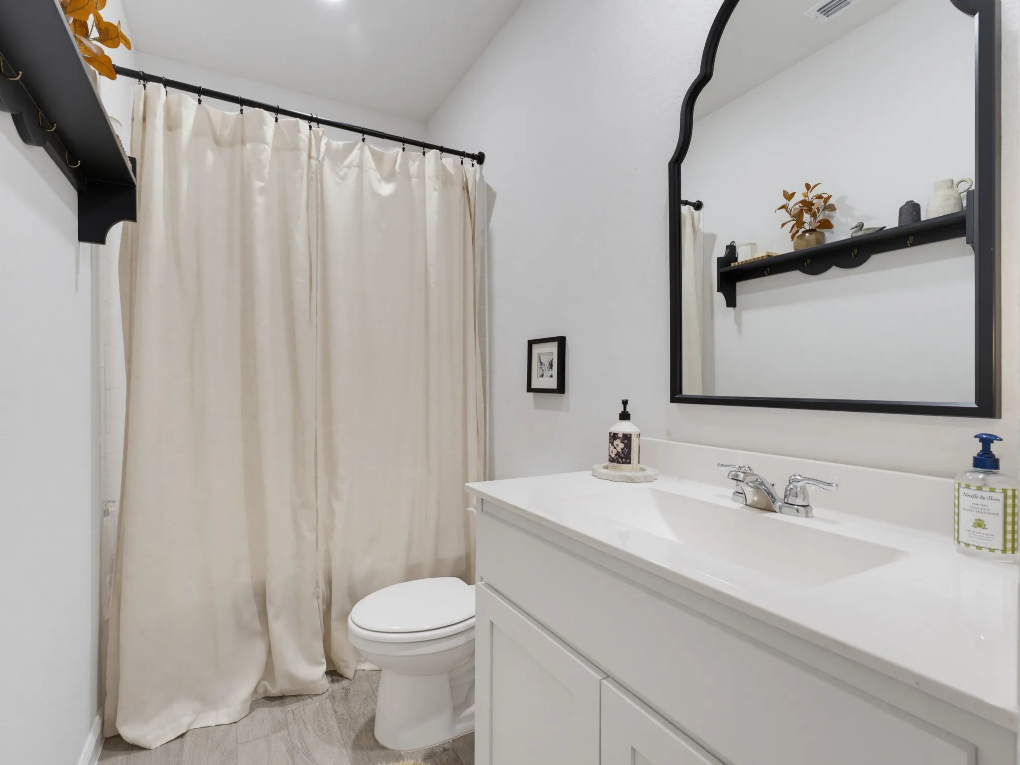 Single Family Residence For Sale in Wise County , 156 Waterbend Cove, Boyd, Texas 76023, 3 Bedroom, 2 Bathroom, 2 Garage spaces, 1,444 Sqft, built in 2022, mls#21349390, Real Estate Agent in Boyd, Homes For Sale in Wise county, Homes For Sale in Boyd, Realtor in Boyd Texas, Real Estate Brokerage Independent Realty Texas, Luminita Cordes Realtor