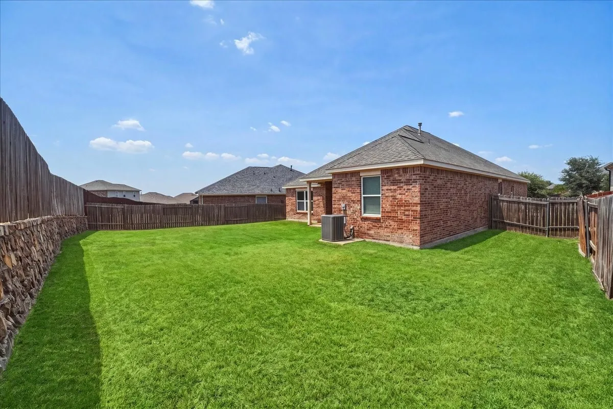 Single Family Residence For Rent in Collin County , 411 Winchester Drive, Celina, Texas 75009, 3 Bedrooms, 2 Bathrooms, 2 Garage spaces, 1,769 Sqft, built in 2015, Price $2,150, mls#21350504, Real Estate Agent in Celina, Homes For Rent in Collin county, Homes For Rent in Celina, Realtor in Celina Texas, Real Estate Brokerage Independent Realty Texas, Luminita Cordes Realtor