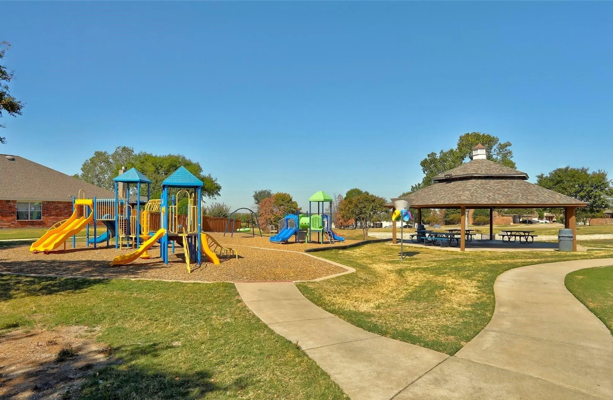 Single Family Residence For Rent in Collin County , 411 Winchester Drive, Celina, Texas 75009, 3 Bedrooms, 2 Bathrooms, 2 Garage spaces, 1,769 Sqft, built in 2015, Price $2,150, mls#21350504, Real Estate Agent in Celina, Homes For Rent in Collin county, Homes For Rent in Celina, Realtor in Celina Texas, Real Estate Brokerage Independent Realty Texas, Luminita Cordes Realtor