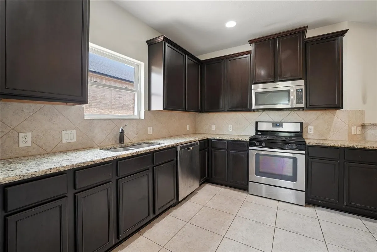 Single Family Residence For Rent in Collin County , 411 Winchester Drive, Celina, Texas 75009, 3 Bedrooms, 2 Bathrooms, 2 Garage spaces, 1,769 Sqft, built in 2015, Price $2,150, mls#21350504, Real Estate Agent in Celina, Homes For Rent in Collin county, Homes For Rent in Celina, Realtor in Celina Texas, Real Estate Brokerage Independent Realty Texas, Luminita Cordes Realtor