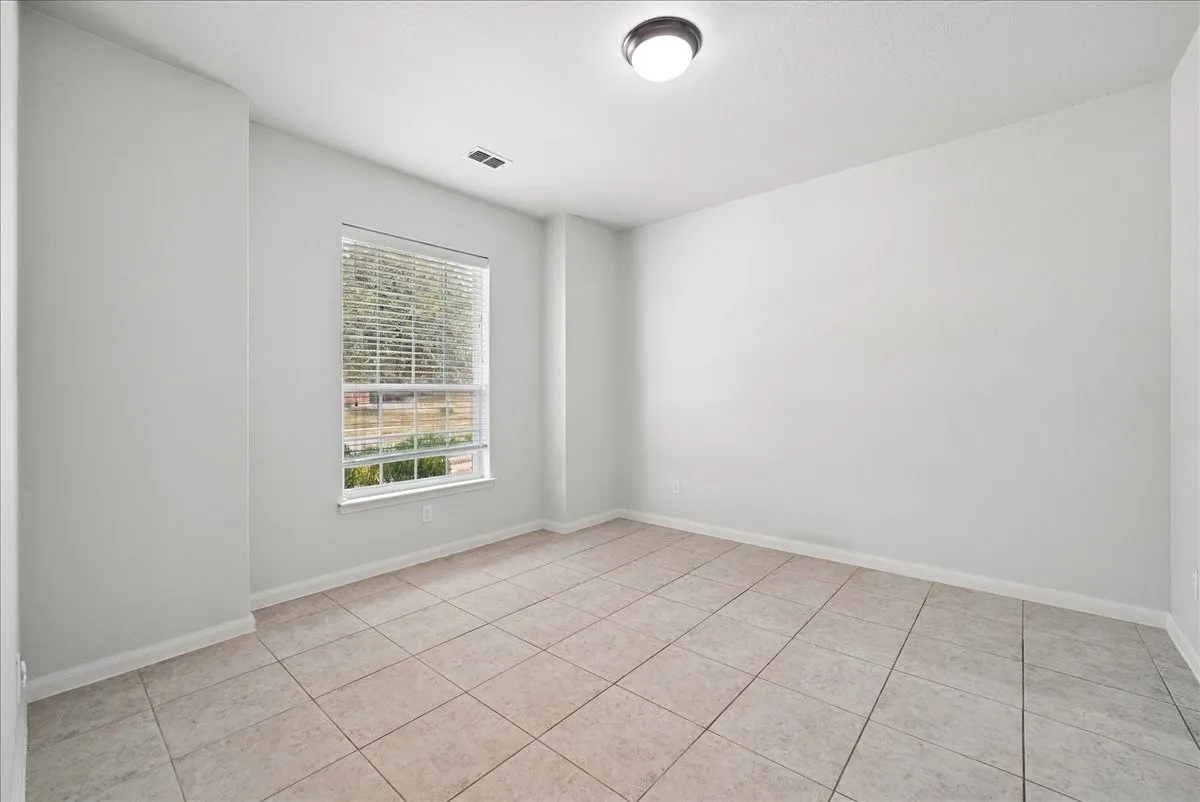 Single Family Residence For Rent in Collin County , 411 Winchester Drive, Celina, Texas 75009, 3 Bedrooms, 2 Bathrooms, 2 Garage spaces, 1,769 Sqft, built in 2015, Price $2,150, mls#21350504, Real Estate Agent in Celina, Homes For Rent in Collin county, Homes For Rent in Celina, Realtor in Celina Texas, Real Estate Brokerage Independent Realty Texas, Luminita Cordes Realtor
