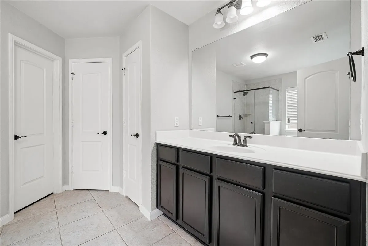 Single Family Residence For Rent in Collin County , 411 Winchester Drive, Celina, Texas 75009, 3 Bedrooms, 2 Bathrooms, 2 Garage spaces, 1,769 Sqft, built in 2015, Price $2,150, mls#21350504, Real Estate Agent in Celina, Homes For Rent in Collin county, Homes For Rent in Celina, Realtor in Celina Texas, Real Estate Brokerage Independent Realty Texas, Luminita Cordes Realtor