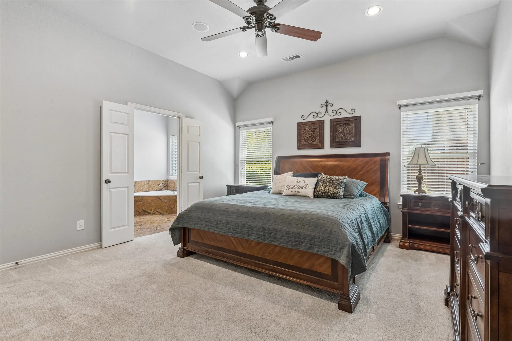 Single Family Residence For Sale in Denton County , 10198 Wheat Ridge Drive, Frisco, Texas 75033, 5 Bedroom, 3 Bathroom, 2 Garage spaces, 2,754 Sqft, built in 2001, mls#21347238, Real Estate Agent in Frisco, Homes For Sale in Denton county, Homes For Sale in Frisco, Realtor in Frisco Texas, Real Estate Brokerage Independent Realty Texas, Luminita Cordes Realtor