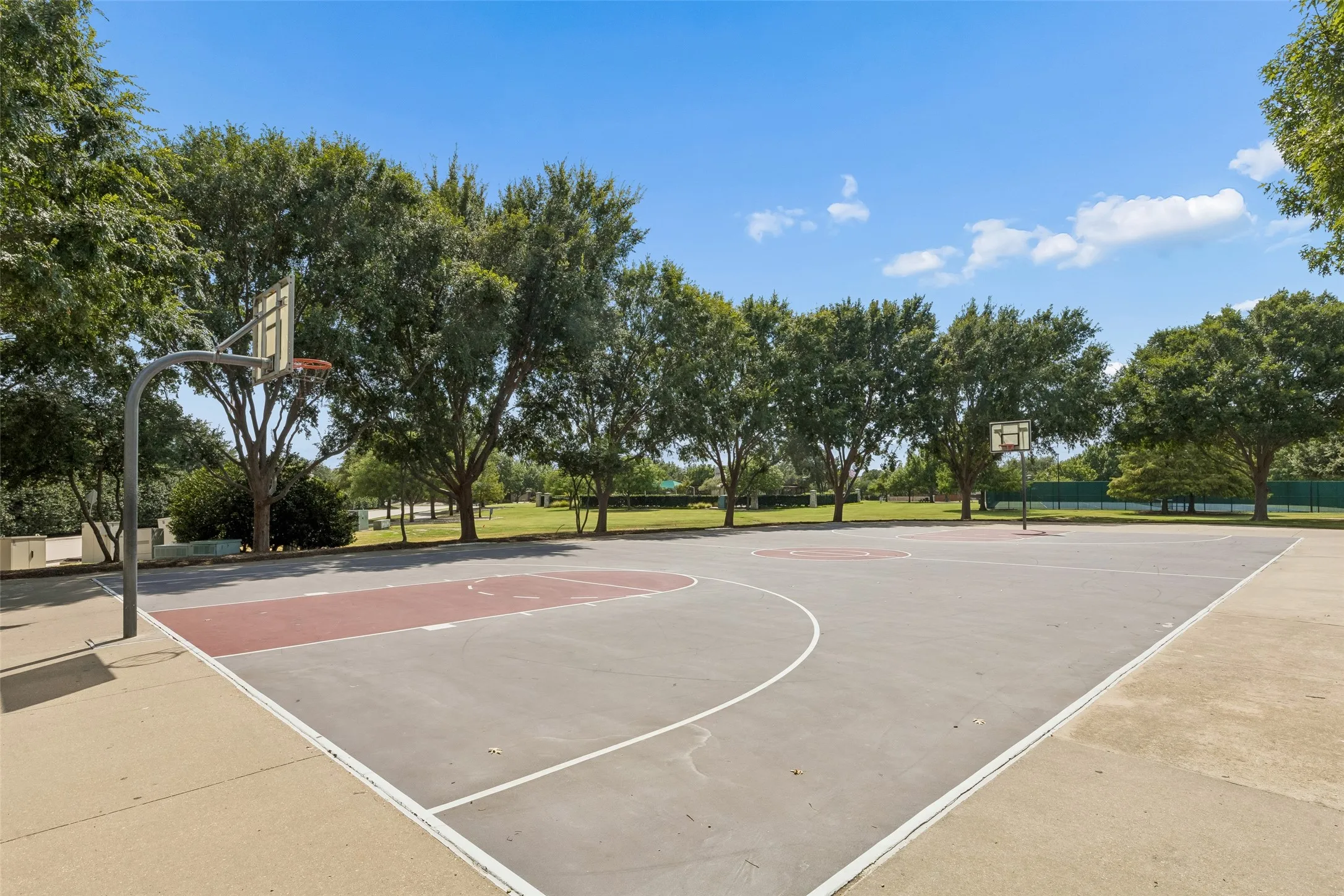Single Family Residence For Sale in Denton County , 10198 Wheat Ridge Drive, Frisco, Texas 75033, 5 Bedroom, 3 Bathroom, 2 Garage spaces, 2,754 Sqft, built in 2001, mls#21347238, Real Estate Agent in Frisco, Homes For Sale in Denton county, Homes For Sale in Frisco, Realtor in Frisco Texas, Real Estate Brokerage Independent Realty Texas, Luminita Cordes Realtor