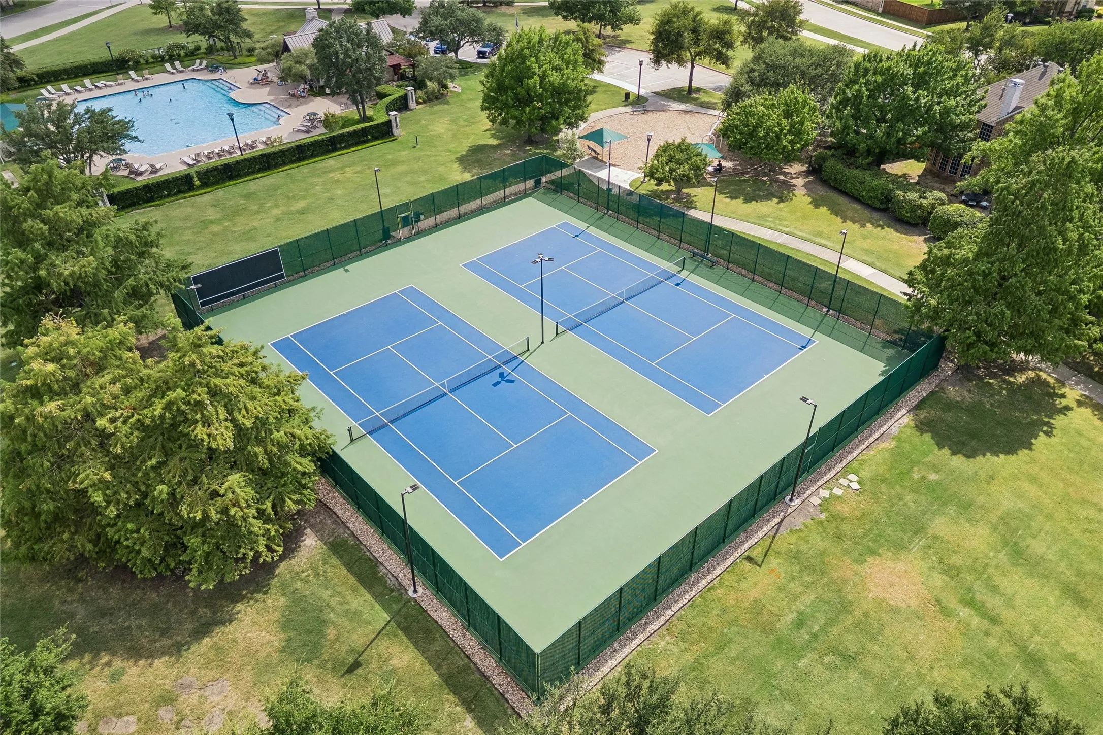 Single Family Residence For Sale in Denton County , 10198 Wheat Ridge Drive, Frisco, Texas 75033, 5 Bedroom, 3 Bathroom, 2 Garage spaces, 2,754 Sqft, built in 2001, mls#21347238, Real Estate Agent in Frisco, Homes For Sale in Denton county, Homes For Sale in Frisco, Realtor in Frisco Texas, Real Estate Brokerage Independent Realty Texas, Luminita Cordes Realtor