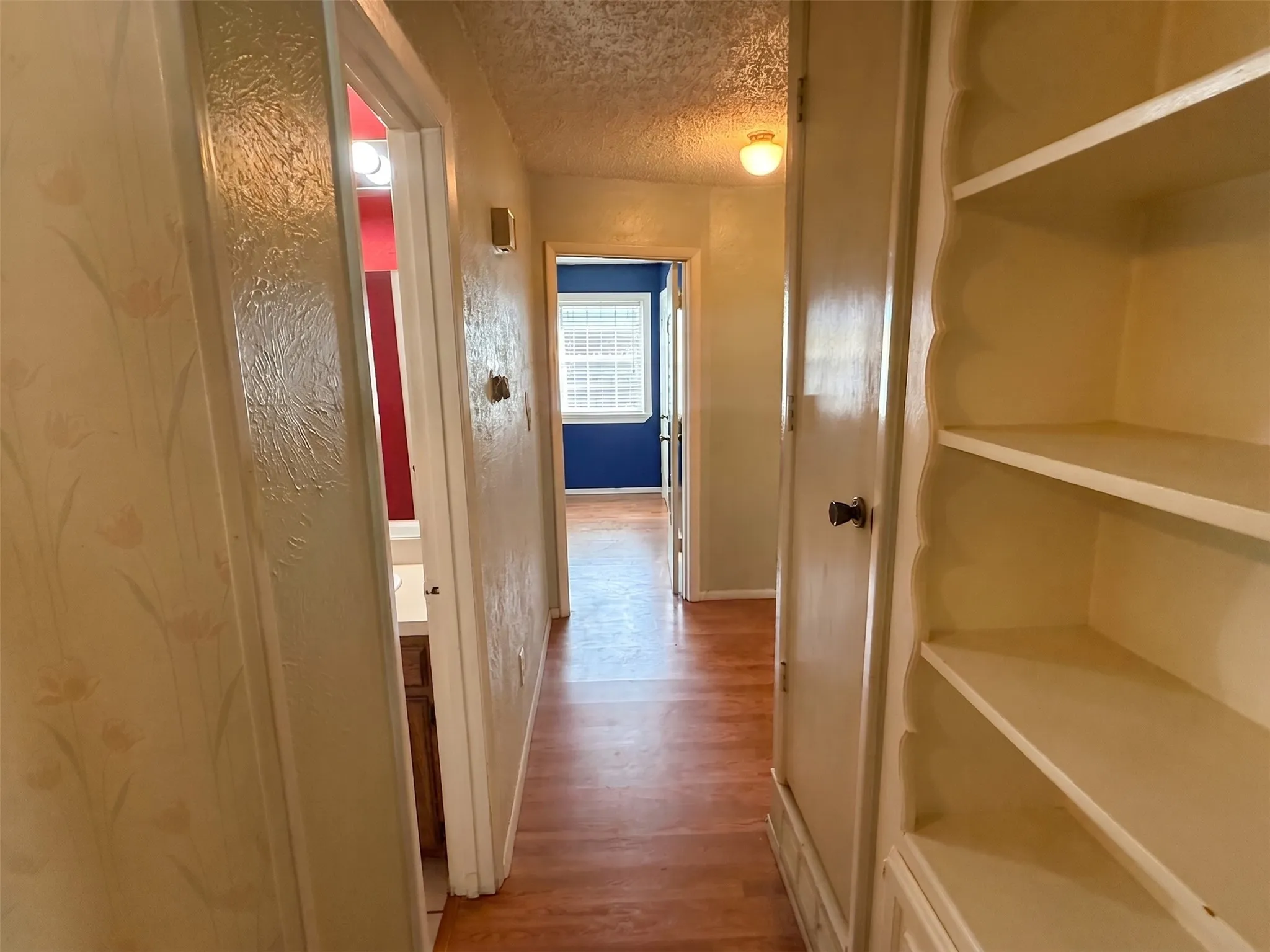 Single Family Residence For Sale in Tarrant County , 406 Marsha Street, Keller, Texas 76248, 3 Bedroom, 2 Bathroom, 2 Garage spaces, 1,653 Sqft, built in 1977, mls#21353358, Real Estate Agent in Keller, Homes For Sale in Tarrant county, Homes For Sale in Keller, Realtor in Keller Texas, Real Estate Brokerage Independent Realty Texas, Luminita Cordes Realtor