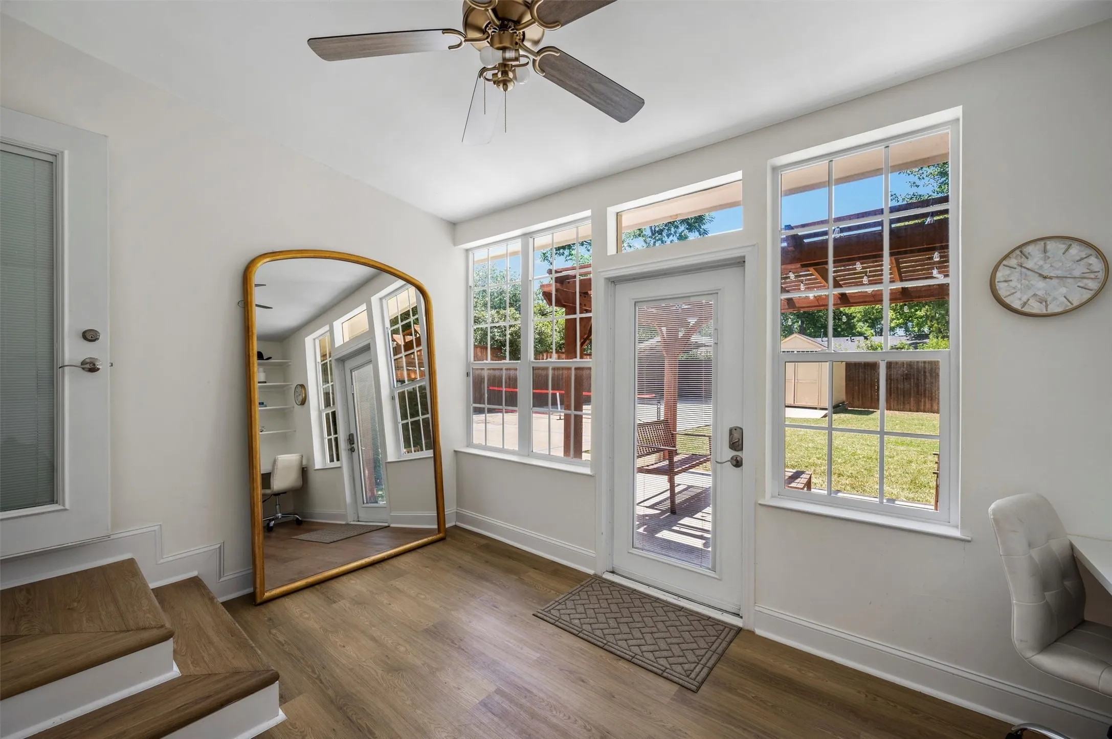 Single Family Residence For Sale in Dallas County , 5223 Denton Drive, Dallas, Texas 75235, 3 Bedroom, 2 Bathroom, Garage spaces, 1,845 Sqft, built in 1945, mls#21353129, Real Estate Agent in Dallas, Homes For Sale in Dallas county, Homes For Sale in Dallas, Realtor in Dallas Texas, Real Estate Brokerage Independent Realty Texas, Luminita Cordes Realtor