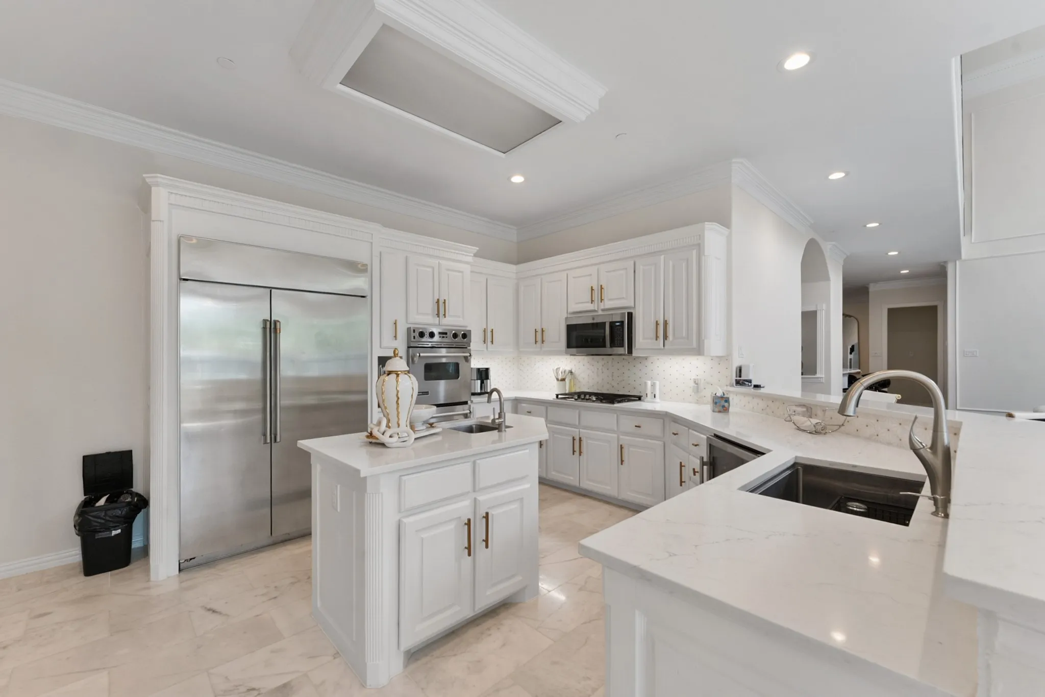 Single Family Residence For Sale in Dallas County , 307 Meadow Drive, Sunnyvale, Texas 75182, 6 Bedroom, 6 Bathroom, 3 Garage spaces, 6,238 Sqft, built in 1997, mls#21351886, Real Estate Agent in Sunnyvale, Homes For Sale in Dallas county, Homes For Sale in Sunnyvale, Realtor in Sunnyvale Texas, Real Estate Brokerage Independent Realty Texas, Luminita Cordes Realtor