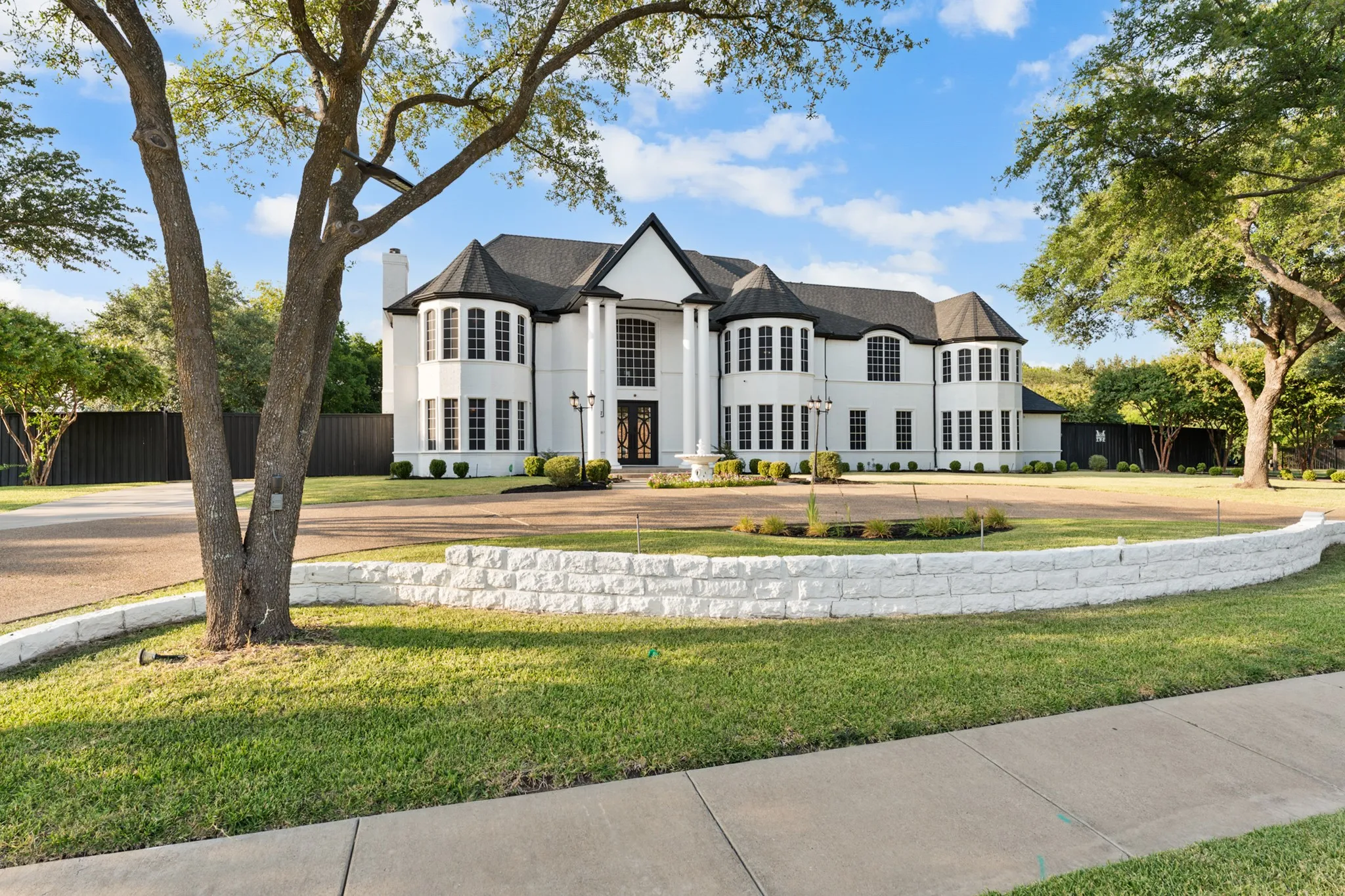 Single Family Residence For Sale in Dallas County , 307 Meadow Drive, Sunnyvale, Texas 75182, 6 Bedroom, 6 Bathroom, 3 Garage spaces, 6,238 Sqft, built in 1997, mls#21351886, Real Estate Agent in Sunnyvale, Homes For Sale in Dallas county, Homes For Sale in Sunnyvale, Realtor in Sunnyvale Texas, Real Estate Brokerage Independent Realty Texas, Luminita Cordes Realtor