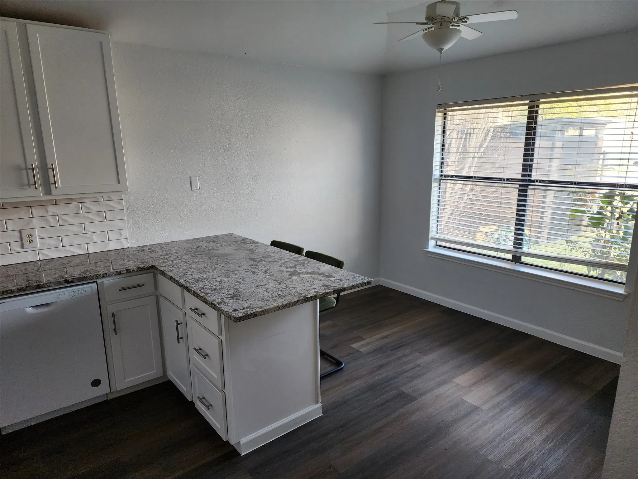 Single Family Residence For Rent in Tarrant County , 8240 Willis Lane, Watauga, Texas 76148, 3 Bedroom, 2 Bathroom, 2 Garage spaces, 1,461 Sqft, built in 1986, mls#21353371, Real Estate Agent in Watauga, Homes For Rent in Tarrant county, Homes For Rent in Watauga, Realtor in Watauga Texas, Real Estate Brokerage Independent Realty Texas, Luminita Cordes Realtor