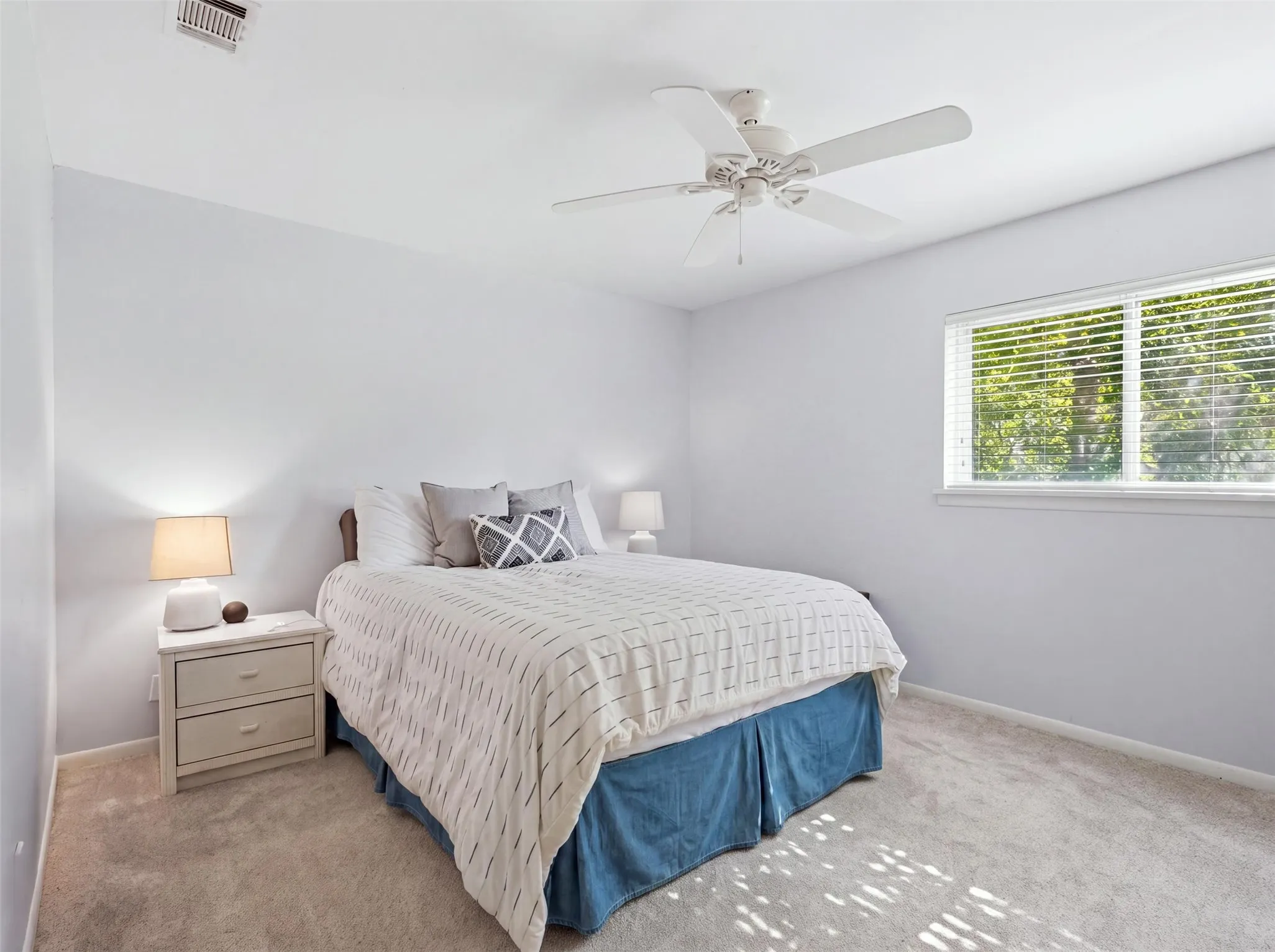 Single Family Residence For Sale in Wood County , 504 CR 2298, Mineola, Texas 75773, 3 Bedroom, 3 Bathroom, Garage spaces, 1,520 Sqft, built in 1970, mls#21352752, Real Estate Agent in Mineola, Homes For Sale in Wood county, Homes For Sale in Mineola, Realtor in Mineola Texas, Real Estate Brokerage Independent Realty Texas, Luminita Cordes Realtor