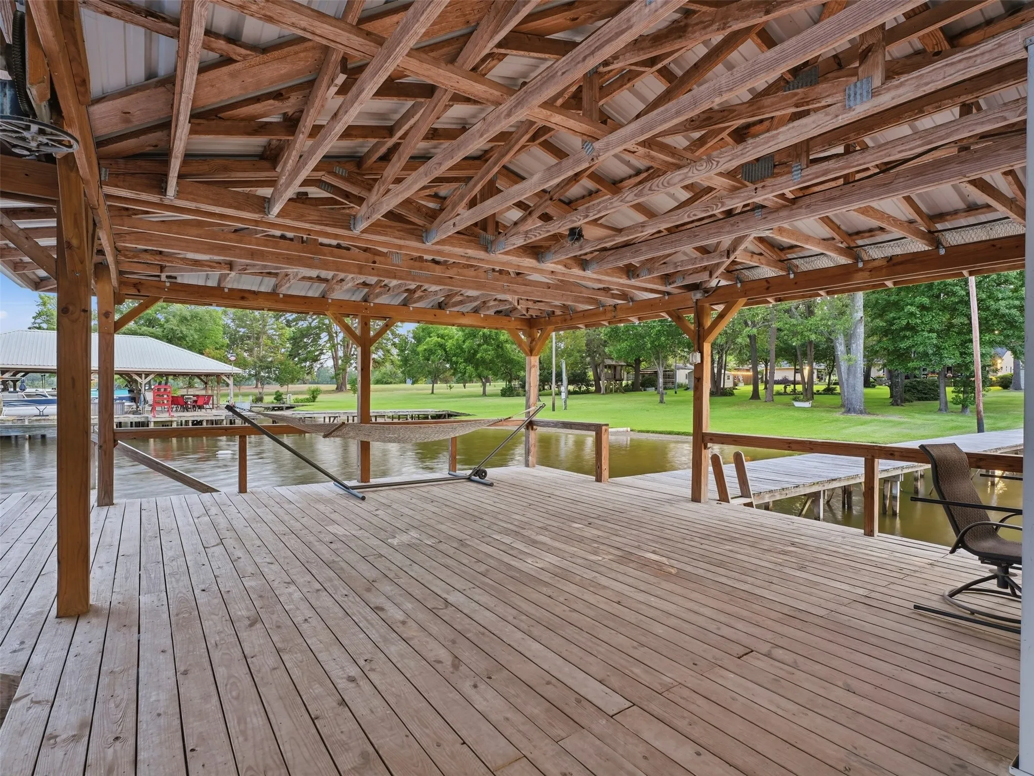 Single Family Residence For Sale in Wood County , 504 CR 2298, Mineola, Texas 75773, 3 Bedroom, 3 Bathroom, Garage spaces, 1,520 Sqft, built in 1970, mls#21352752, Real Estate Agent in Mineola, Homes For Sale in Wood county, Homes For Sale in Mineola, Realtor in Mineola Texas, Real Estate Brokerage Independent Realty Texas, Luminita Cordes Realtor