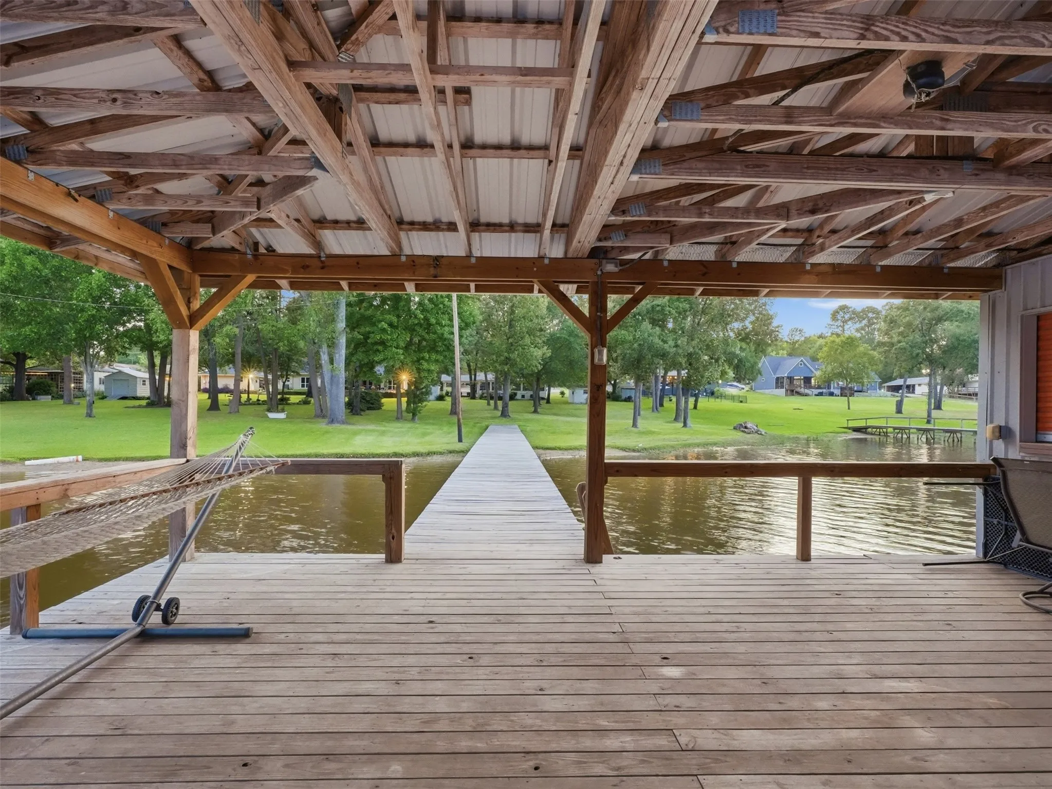 Single Family Residence For Sale in Wood County , 504 CR 2298, Mineola, Texas 75773, 3 Bedroom, 3 Bathroom, Garage spaces, 1,520 Sqft, built in 1970, mls#21352752, Real Estate Agent in Mineola, Homes For Sale in Wood county, Homes For Sale in Mineola, Realtor in Mineola Texas, Real Estate Brokerage Independent Realty Texas, Luminita Cordes Realtor