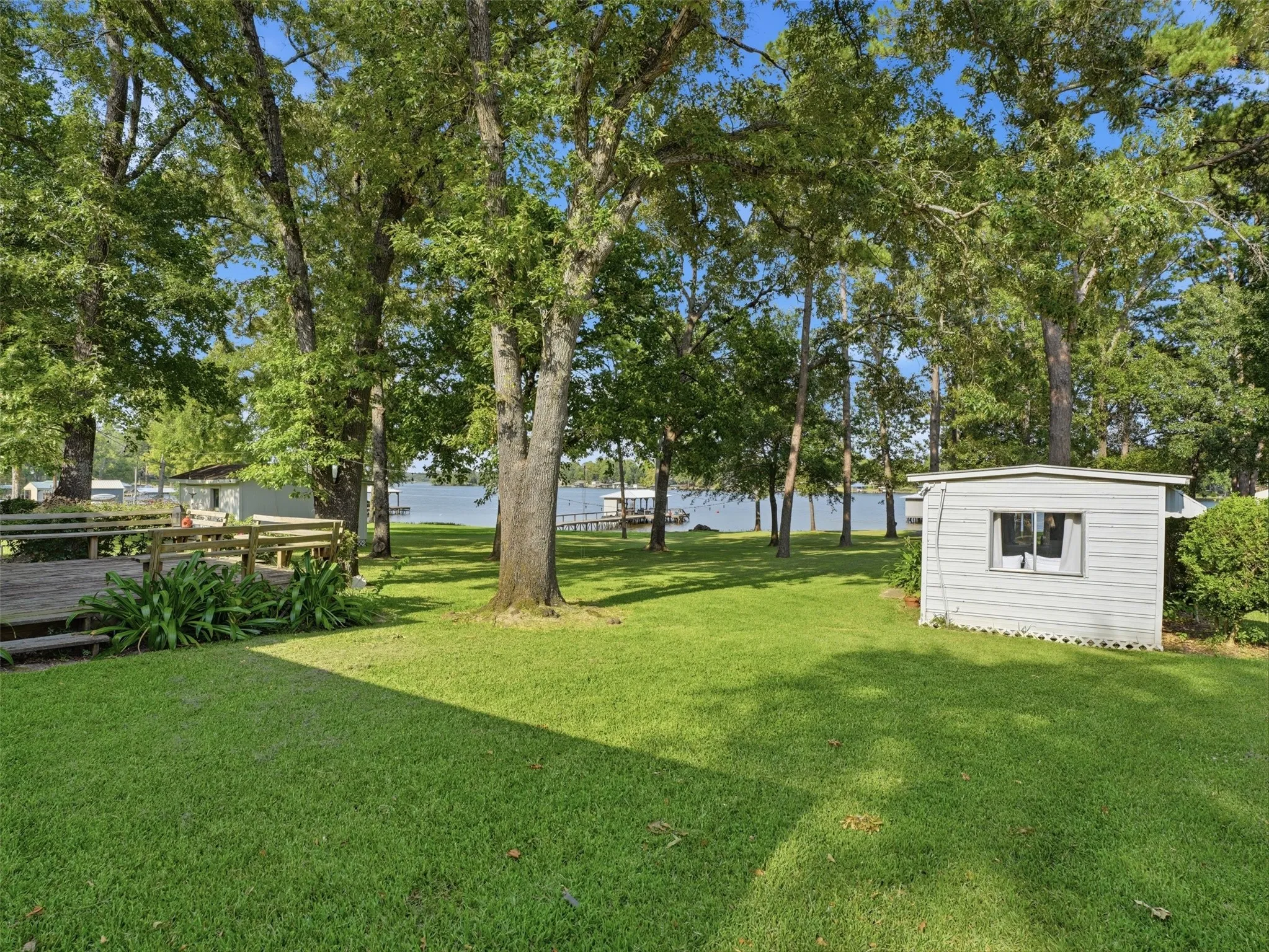 Single Family Residence For Sale in Wood County , 504 CR 2298, Mineola, Texas 75773, 3 Bedroom, 3 Bathroom, Garage spaces, 1,520 Sqft, built in 1970, mls#21352752, Real Estate Agent in Mineola, Homes For Sale in Wood county, Homes For Sale in Mineola, Realtor in Mineola Texas, Real Estate Brokerage Independent Realty Texas, Luminita Cordes Realtor