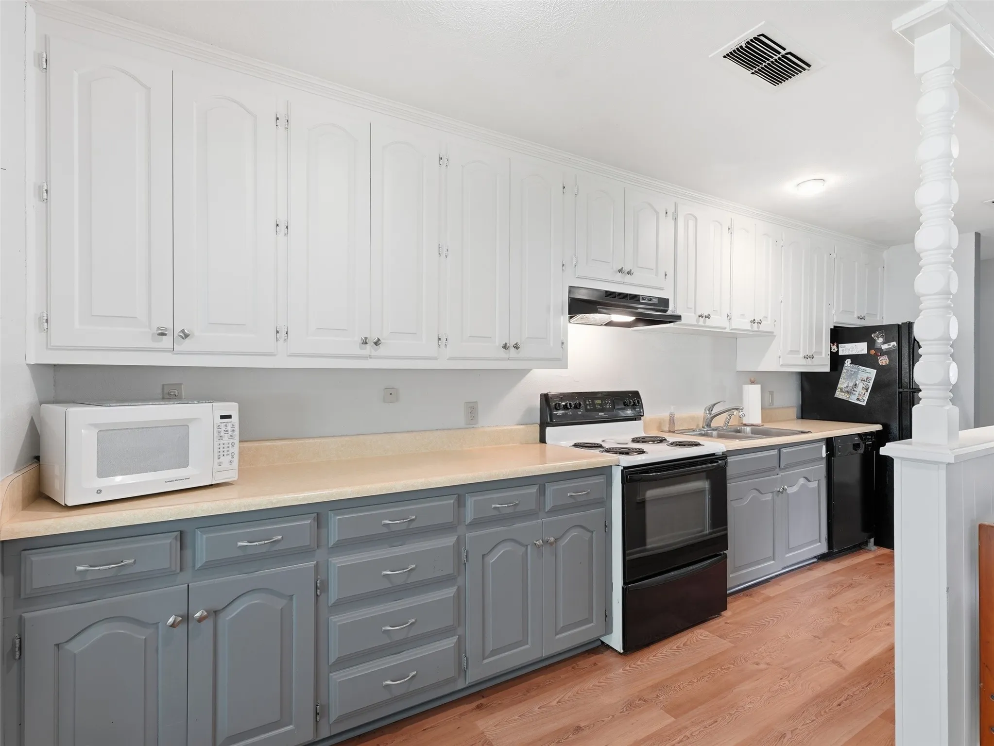 Single Family Residence For Sale in Wood County , 504 CR 2298, Mineola, Texas 75773, 3 Bedroom, 3 Bathroom, Garage spaces, 1,520 Sqft, built in 1970, mls#21352752, Real Estate Agent in Mineola, Homes For Sale in Wood county, Homes For Sale in Mineola, Realtor in Mineola Texas, Real Estate Brokerage Independent Realty Texas, Luminita Cordes Realtor