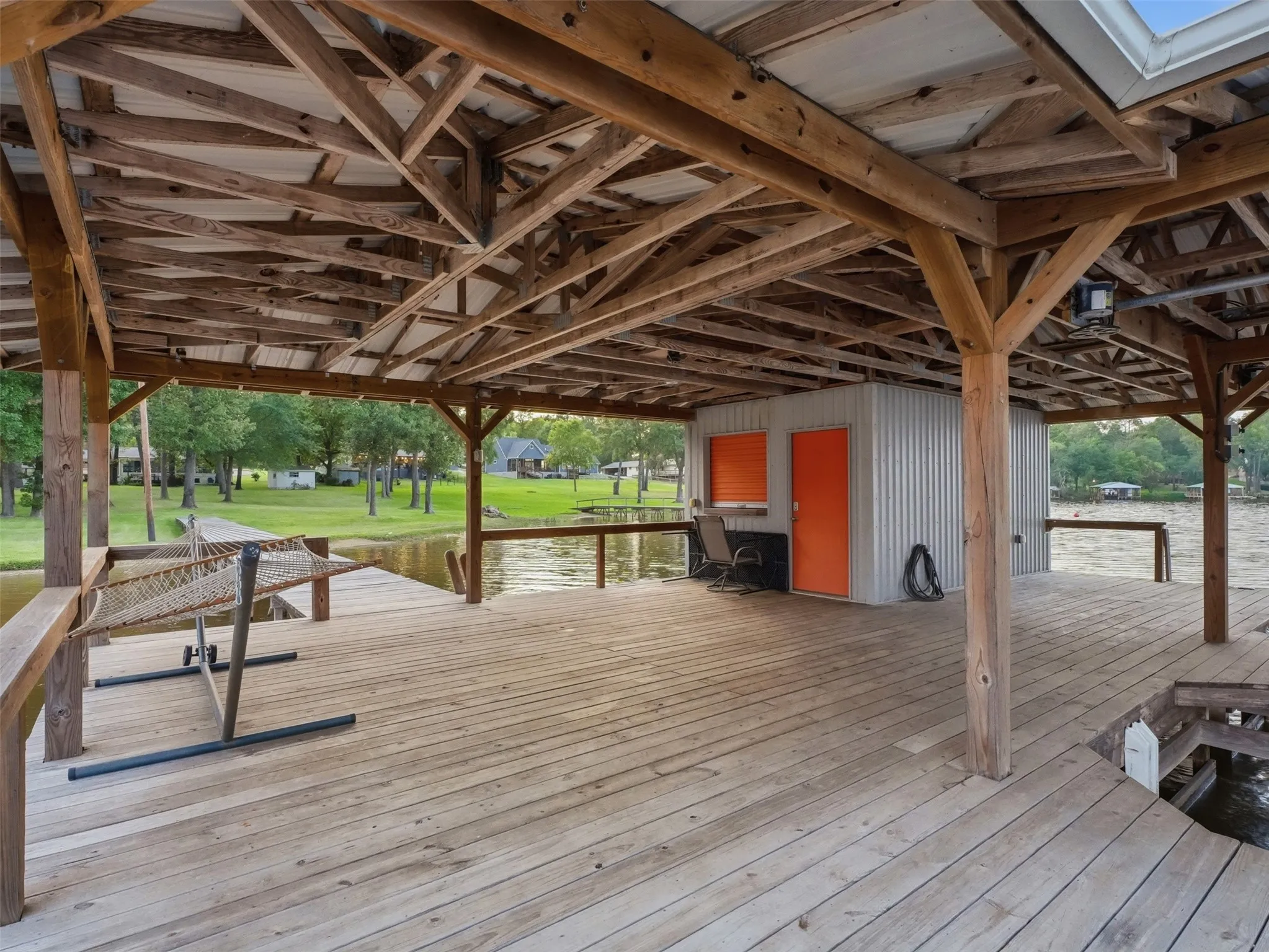 Single Family Residence For Sale in Wood County , 504 CR 2298, Mineola, Texas 75773, 3 Bedroom, 3 Bathroom, Garage spaces, 1,520 Sqft, built in 1970, mls#21352752, Real Estate Agent in Mineola, Homes For Sale in Wood county, Homes For Sale in Mineola, Realtor in Mineola Texas, Real Estate Brokerage Independent Realty Texas, Luminita Cordes Realtor