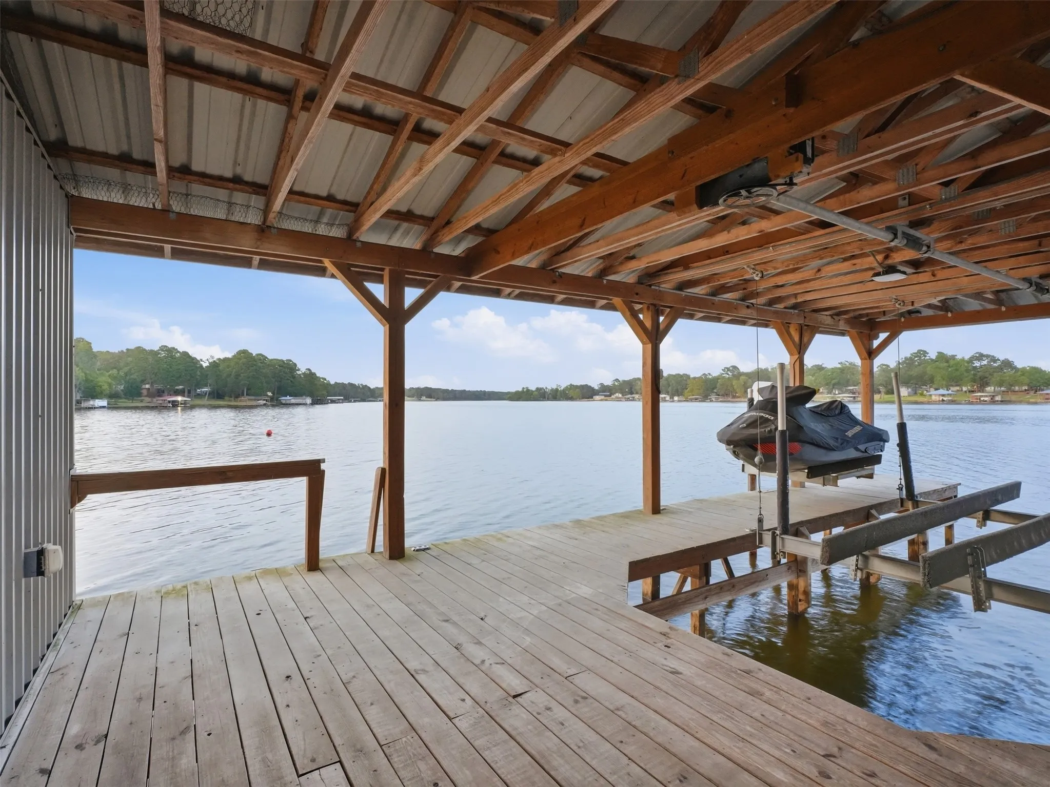 Single Family Residence For Sale in Wood County , 504 CR 2298, Mineola, Texas 75773, 3 Bedroom, 3 Bathroom, Garage spaces, 1,520 Sqft, built in 1970, mls#21352752, Real Estate Agent in Mineola, Homes For Sale in Wood county, Homes For Sale in Mineola, Realtor in Mineola Texas, Real Estate Brokerage Independent Realty Texas, Luminita Cordes Realtor