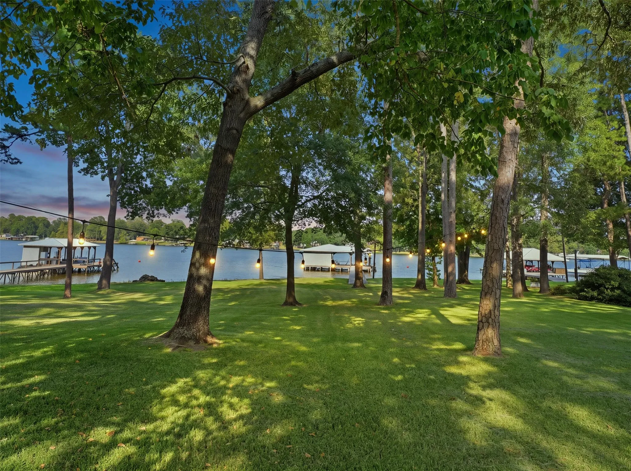 Single Family Residence For Sale in Wood County , 504 CR 2298, Mineola, Texas 75773, 3 Bedroom, 3 Bathroom, Garage spaces, 1,520 Sqft, built in 1970, mls#21352752, Real Estate Agent in Mineola, Homes For Sale in Wood county, Homes For Sale in Mineola, Realtor in Mineola Texas, Real Estate Brokerage Independent Realty Texas, Luminita Cordes Realtor