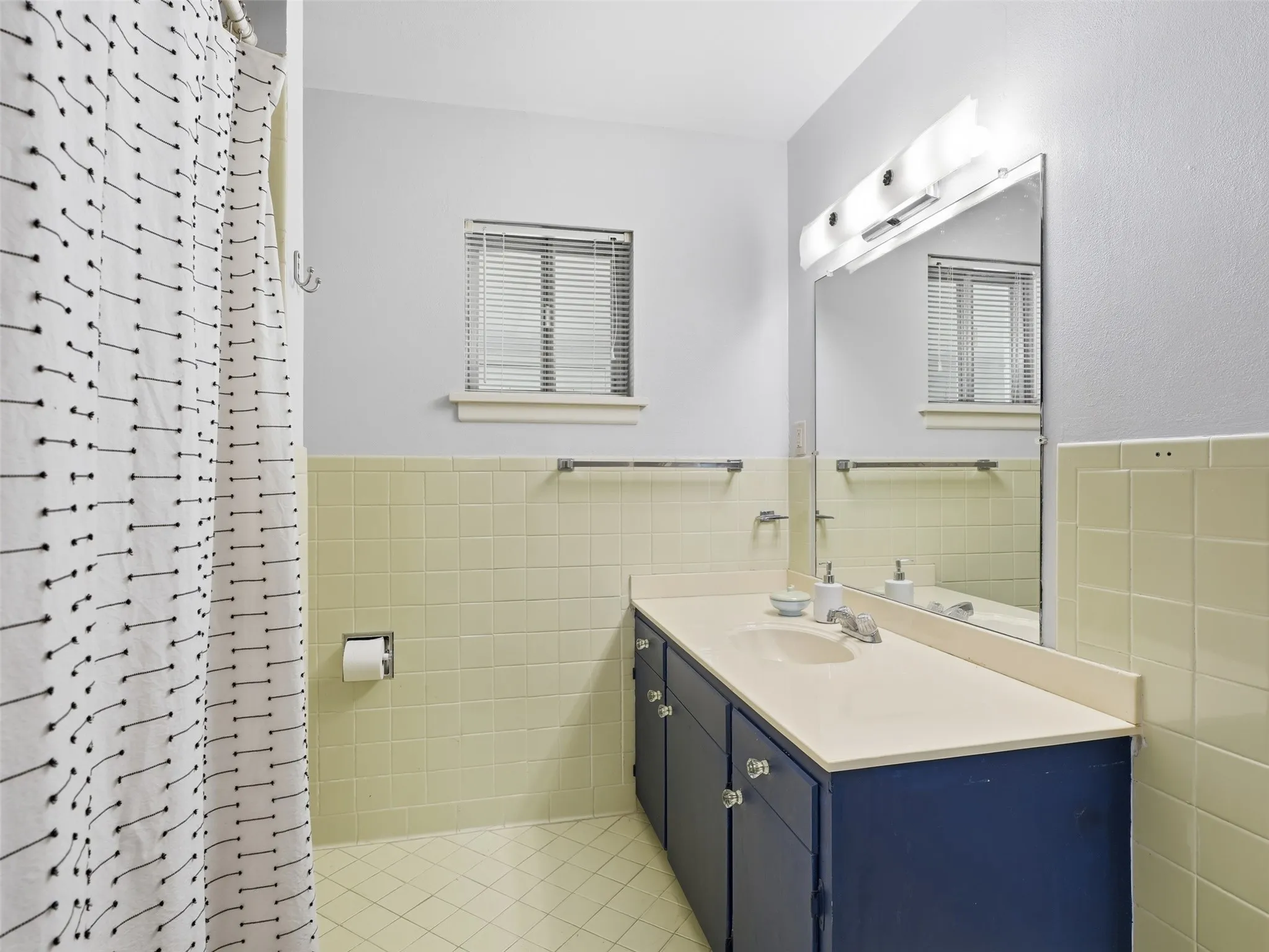 Single Family Residence For Sale in Wood County , 504 CR 2298, Mineola, Texas 75773, 3 Bedroom, 3 Bathroom, Garage spaces, 1,520 Sqft, built in 1970, mls#21352752, Real Estate Agent in Mineola, Homes For Sale in Wood county, Homes For Sale in Mineola, Realtor in Mineola Texas, Real Estate Brokerage Independent Realty Texas, Luminita Cordes Realtor