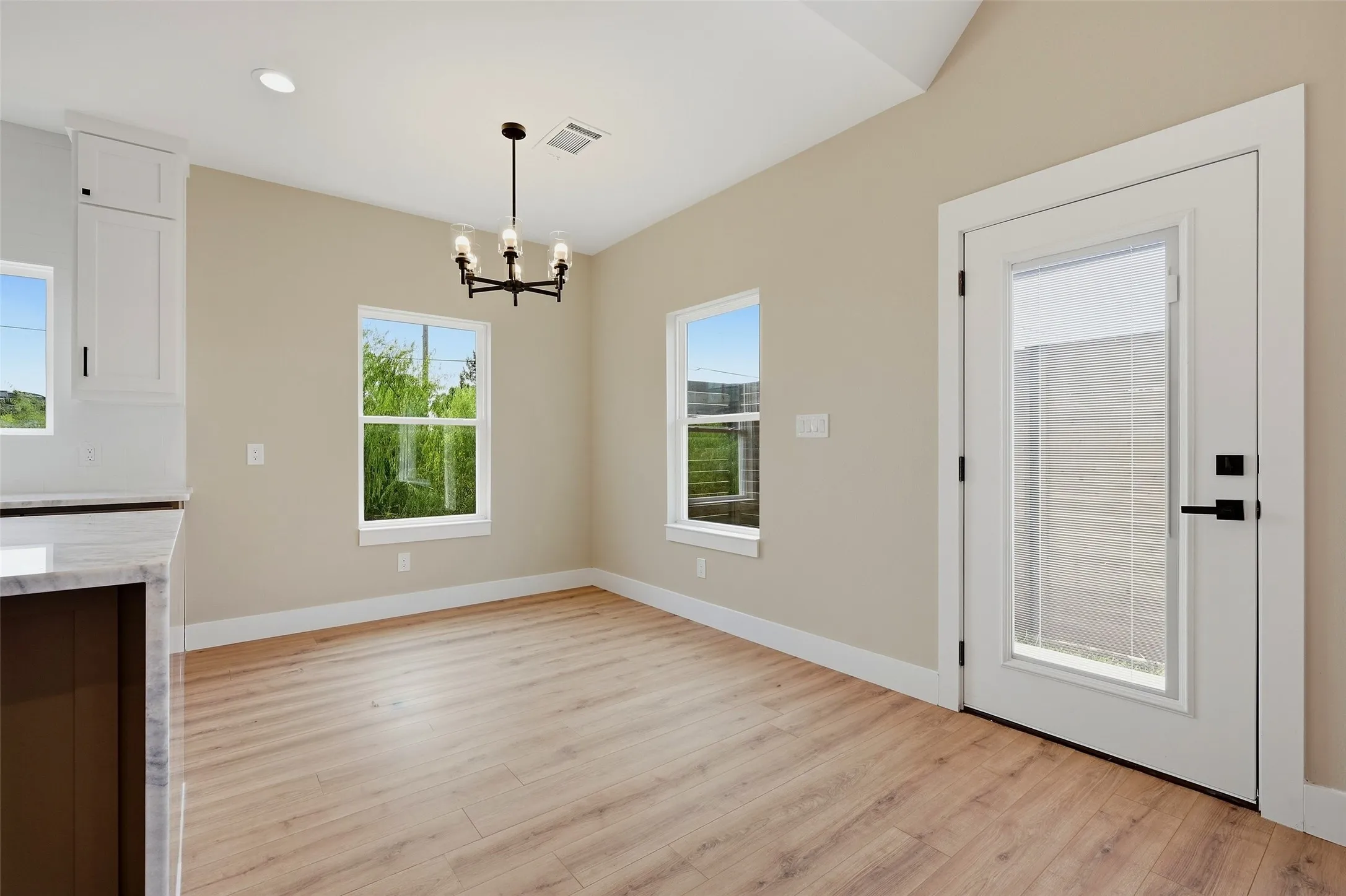 Single Family Residence For Sale in Grayson County , 506 Southern Drive, Sherman, Texas 75092, 3 Bedroom, 2 Bathroom, 2 Garage spaces, 1,414 Sqft, built in 2025, mls#21352463, Real Estate Agent in Sherman, Homes For Sale in Grayson county, Homes For Sale in Sherman, Realtor in Sherman Texas, Real Estate Brokerage Independent Realty Texas, Luminita Cordes Realtor