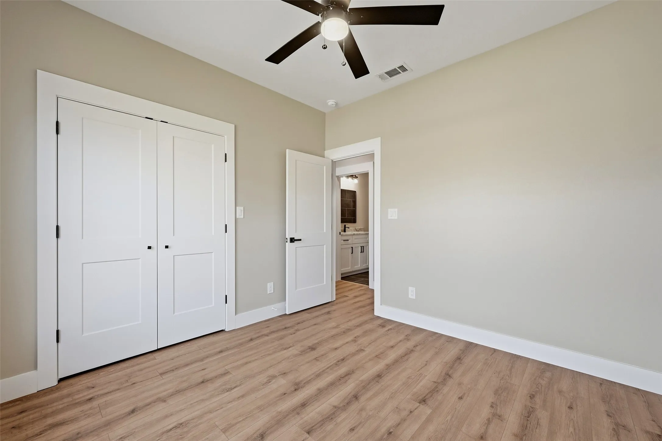 Single Family Residence For Sale in Grayson County , 506 Southern Drive, Sherman, Texas 75092, 3 Bedroom, 2 Bathroom, 2 Garage spaces, 1,414 Sqft, built in 2025, mls#21352463, Real Estate Agent in Sherman, Homes For Sale in Grayson county, Homes For Sale in Sherman, Realtor in Sherman Texas, Real Estate Brokerage Independent Realty Texas, Luminita Cordes Realtor