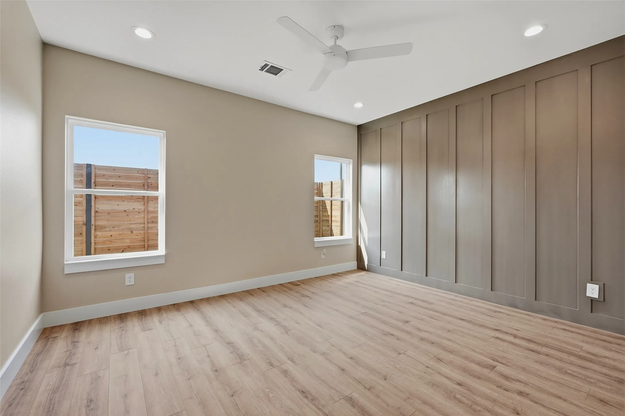 Single Family Residence For Sale in Grayson County , 506 Southern Drive, Sherman, Texas 75092, 3 Bedroom, 2 Bathroom, 2 Garage spaces, 1,414 Sqft, built in 2025, mls#21352463, Real Estate Agent in Sherman, Homes For Sale in Grayson county, Homes For Sale in Sherman, Realtor in Sherman Texas, Real Estate Brokerage Independent Realty Texas, Luminita Cordes Realtor