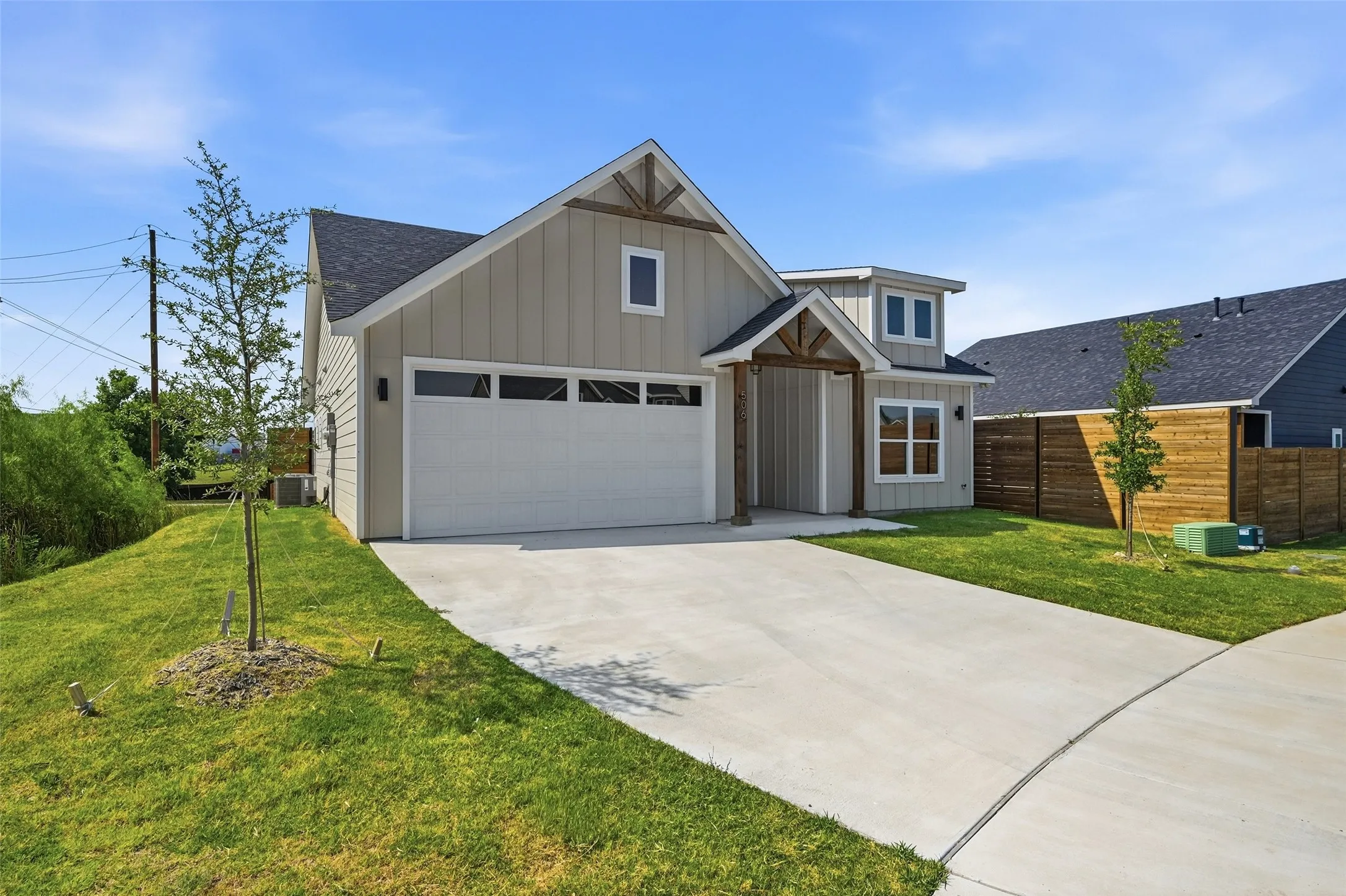 Single Family Residence For Sale in Grayson County , 506 Southern Drive, Sherman, Texas 75092, 3 Bedroom, 2 Bathroom, 2 Garage spaces, 1,414 Sqft, built in 2025, mls#21352463, Real Estate Agent in Sherman, Homes For Sale in Grayson county, Homes For Sale in Sherman, Realtor in Sherman Texas, Real Estate Brokerage Independent Realty Texas, Luminita Cordes Realtor