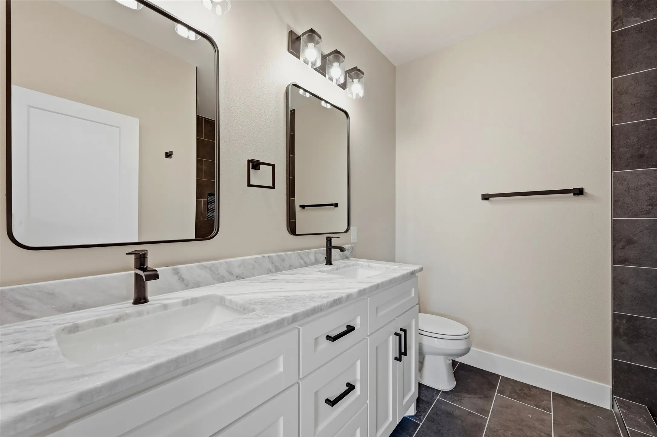 Single Family Residence For Sale in Grayson County , 506 Southern Drive, Sherman, Texas 75092, 3 Bedroom, 2 Bathroom, 2 Garage spaces, 1,414 Sqft, built in 2025, mls#21352463, Real Estate Agent in Sherman, Homes For Sale in Grayson county, Homes For Sale in Sherman, Realtor in Sherman Texas, Real Estate Brokerage Independent Realty Texas, Luminita Cordes Realtor
