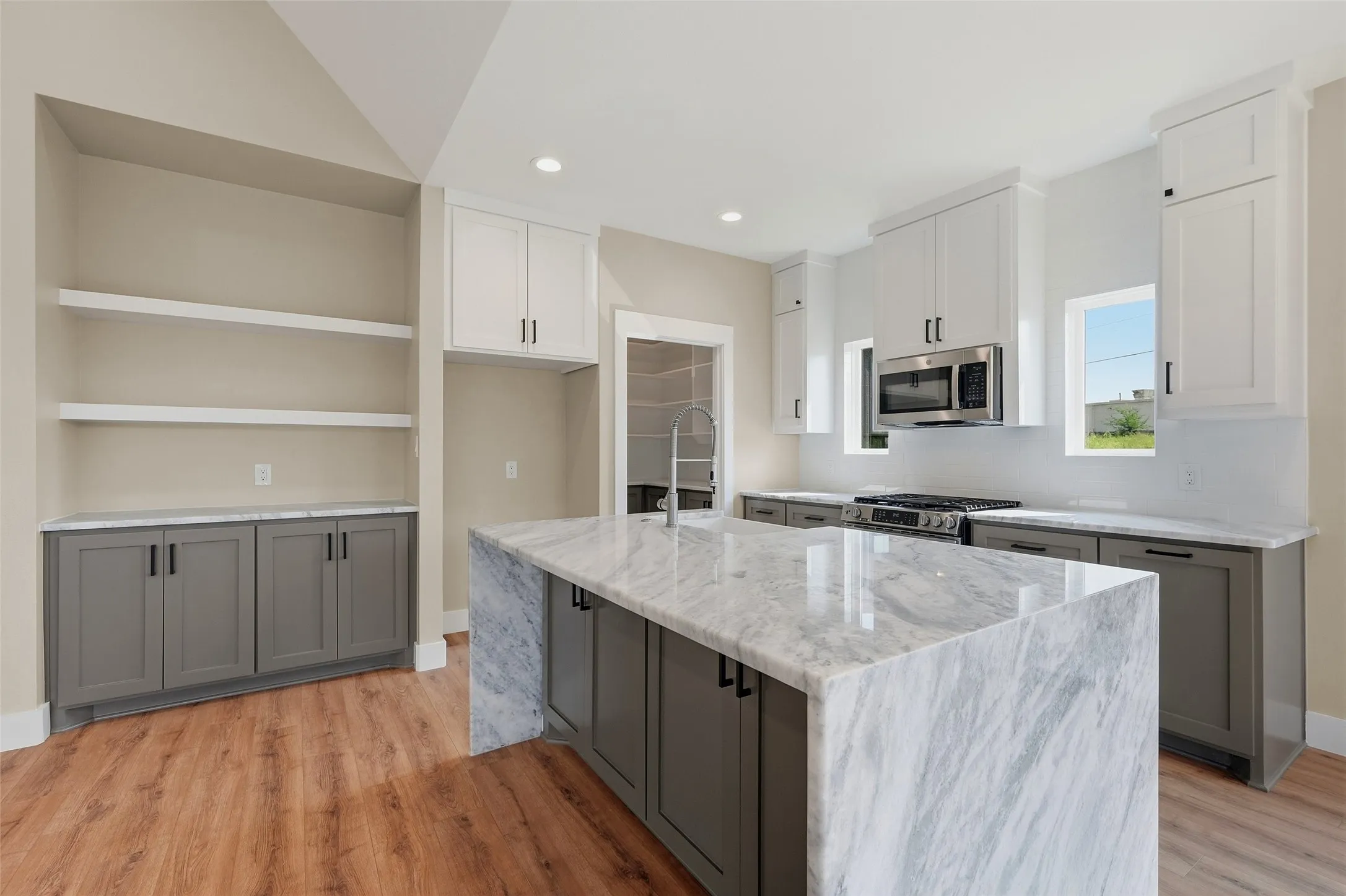 Single Family Residence For Sale in Grayson County , 506 Southern Drive, Sherman, Texas 75092, 3 Bedroom, 2 Bathroom, 2 Garage spaces, 1,414 Sqft, built in 2025, mls#21352463, Real Estate Agent in Sherman, Homes For Sale in Grayson county, Homes For Sale in Sherman, Realtor in Sherman Texas, Real Estate Brokerage Independent Realty Texas, Luminita Cordes Realtor