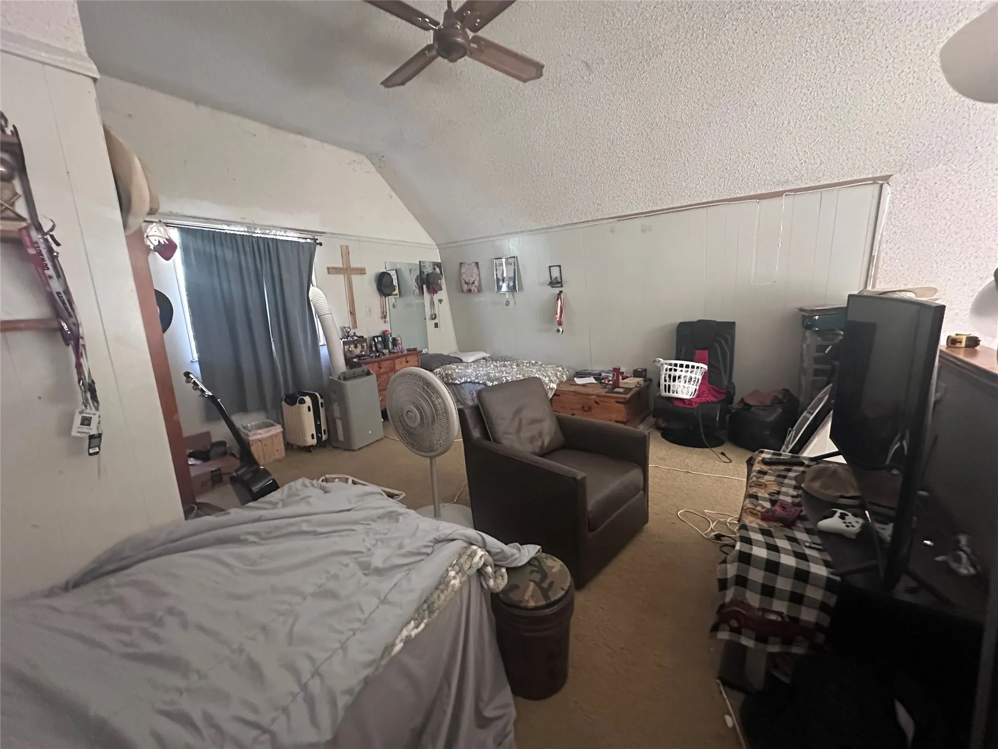 Single Family Residence For Sale in Hood County , 2709 Sky Harbour Drive, Granbury, Texas 76049, 3 Bedroom, 2 Bathroom, Garage spaces, 2,345 Sqft, built in 1980, mls#21353378, Real Estate Agent in Granbury, Homes For Sale in Hood county, Homes For Sale in Granbury, Realtor in Granbury Texas, Real Estate Brokerage Independent Realty Texas, Luminita Cordes Realtor