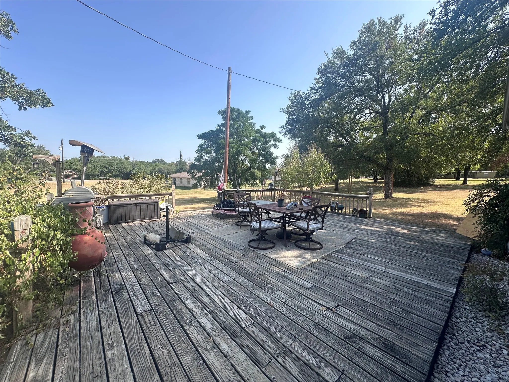 Single Family Residence For Sale in Hood County , 2709 Sky Harbour Drive, Granbury, Texas 76049, 3 Bedroom, 2 Bathroom, Garage spaces, 2,345 Sqft, built in 1980, mls#21353378, Real Estate Agent in Granbury, Homes For Sale in Hood county, Homes For Sale in Granbury, Realtor in Granbury Texas, Real Estate Brokerage Independent Realty Texas, Luminita Cordes Realtor