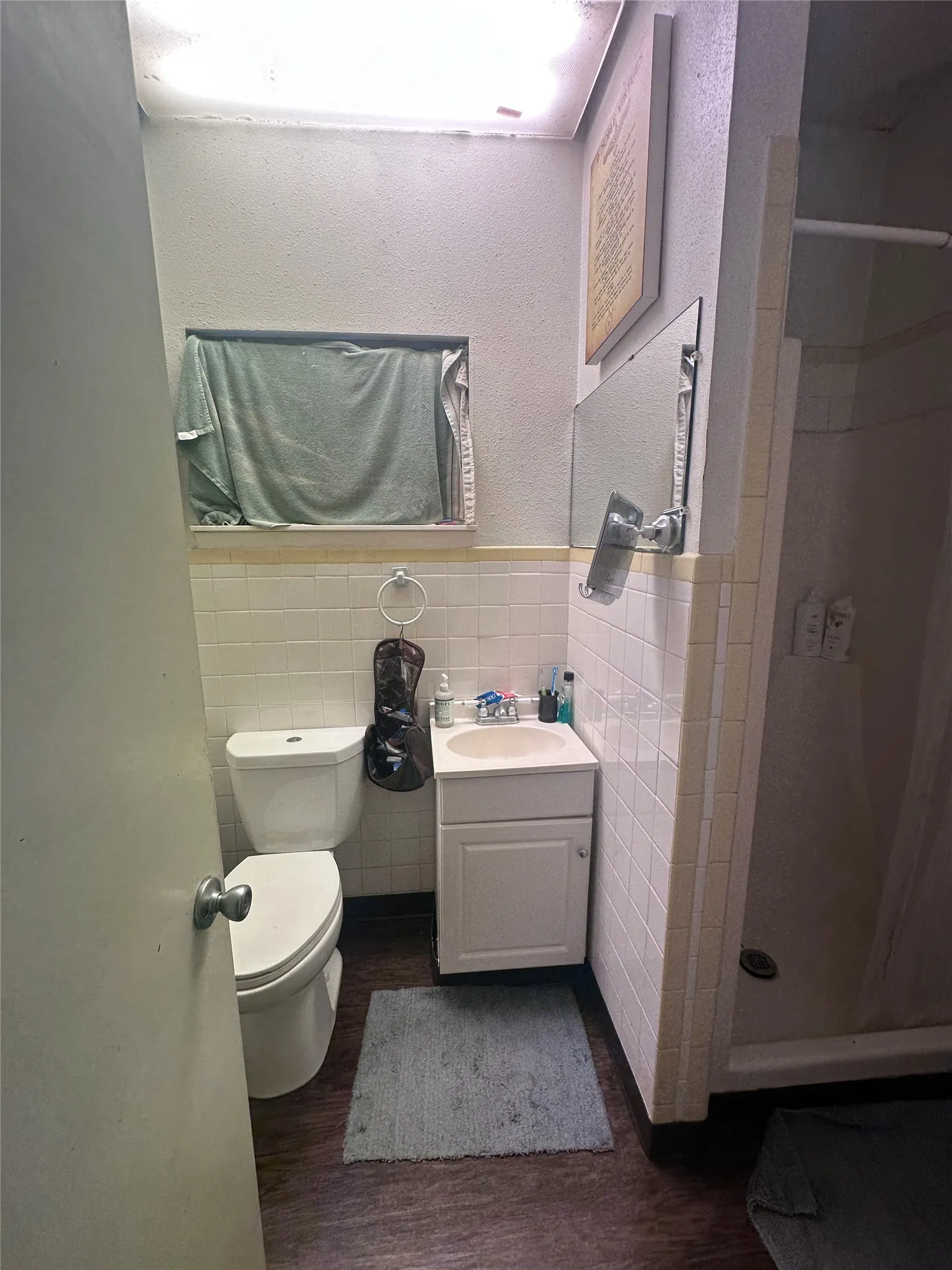 Single Family Residence For Sale in Hood County , 2709 Sky Harbour Drive, Granbury, Texas 76049, 3 Bedroom, 2 Bathroom, Garage spaces, 2,345 Sqft, built in 1980, mls#21353378, Real Estate Agent in Granbury, Homes For Sale in Hood county, Homes For Sale in Granbury, Realtor in Granbury Texas, Real Estate Brokerage Independent Realty Texas, Luminita Cordes Realtor