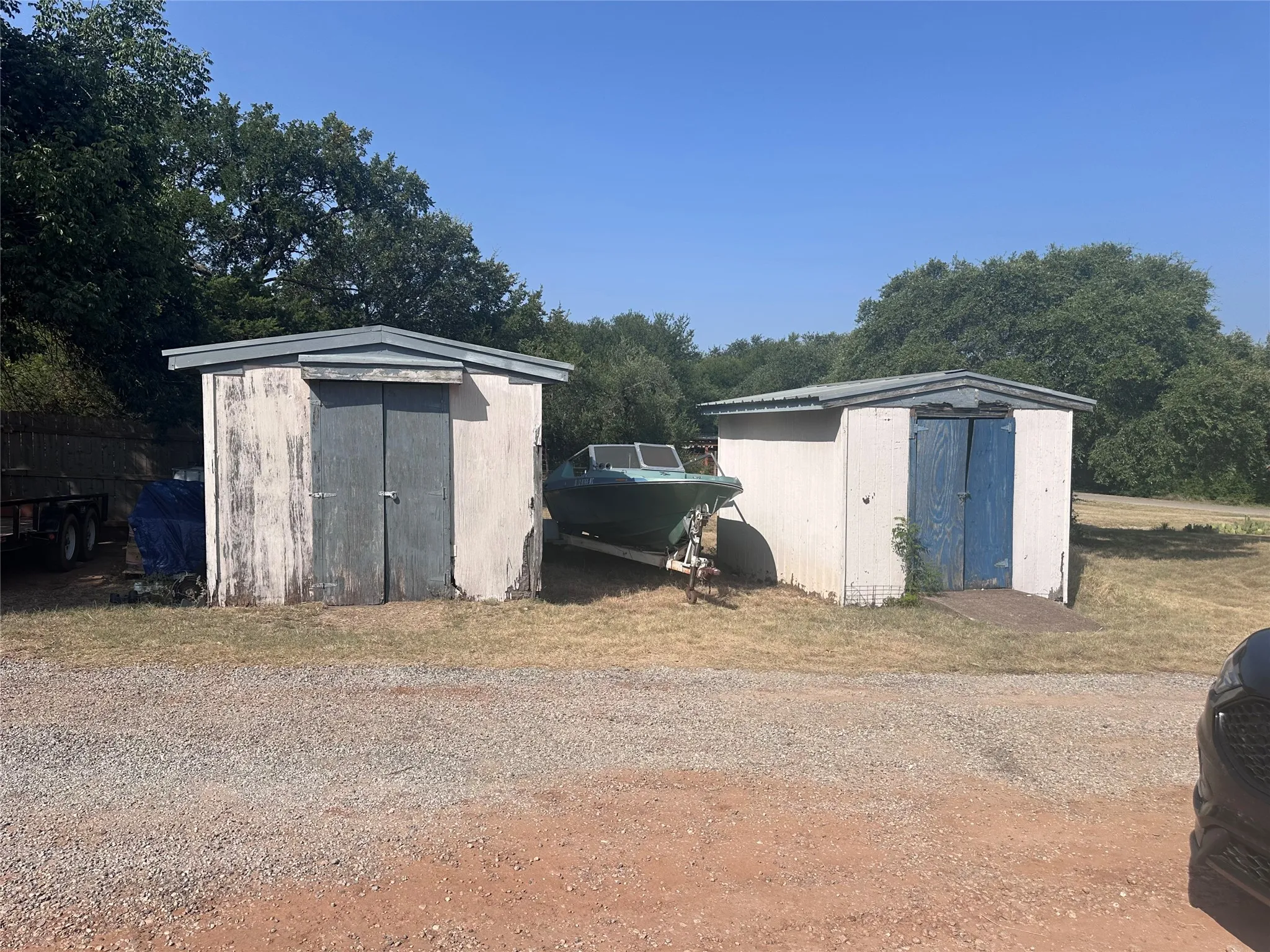 Single Family Residence For Sale in Hood County , 2709 Sky Harbour Drive, Granbury, Texas 76049, 3 Bedroom, 2 Bathroom, Garage spaces, 2,345 Sqft, built in 1980, mls#21353378, Real Estate Agent in Granbury, Homes For Sale in Hood county, Homes For Sale in Granbury, Realtor in Granbury Texas, Real Estate Brokerage Independent Realty Texas, Luminita Cordes Realtor